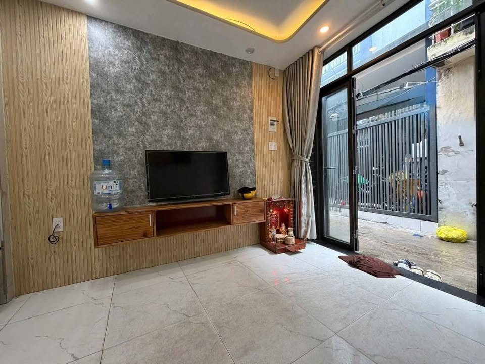 Cơ hội sở hữu ngay căn nhà 2 tầng kiệt Điện Biên Phủ, thông sang Lê Độ