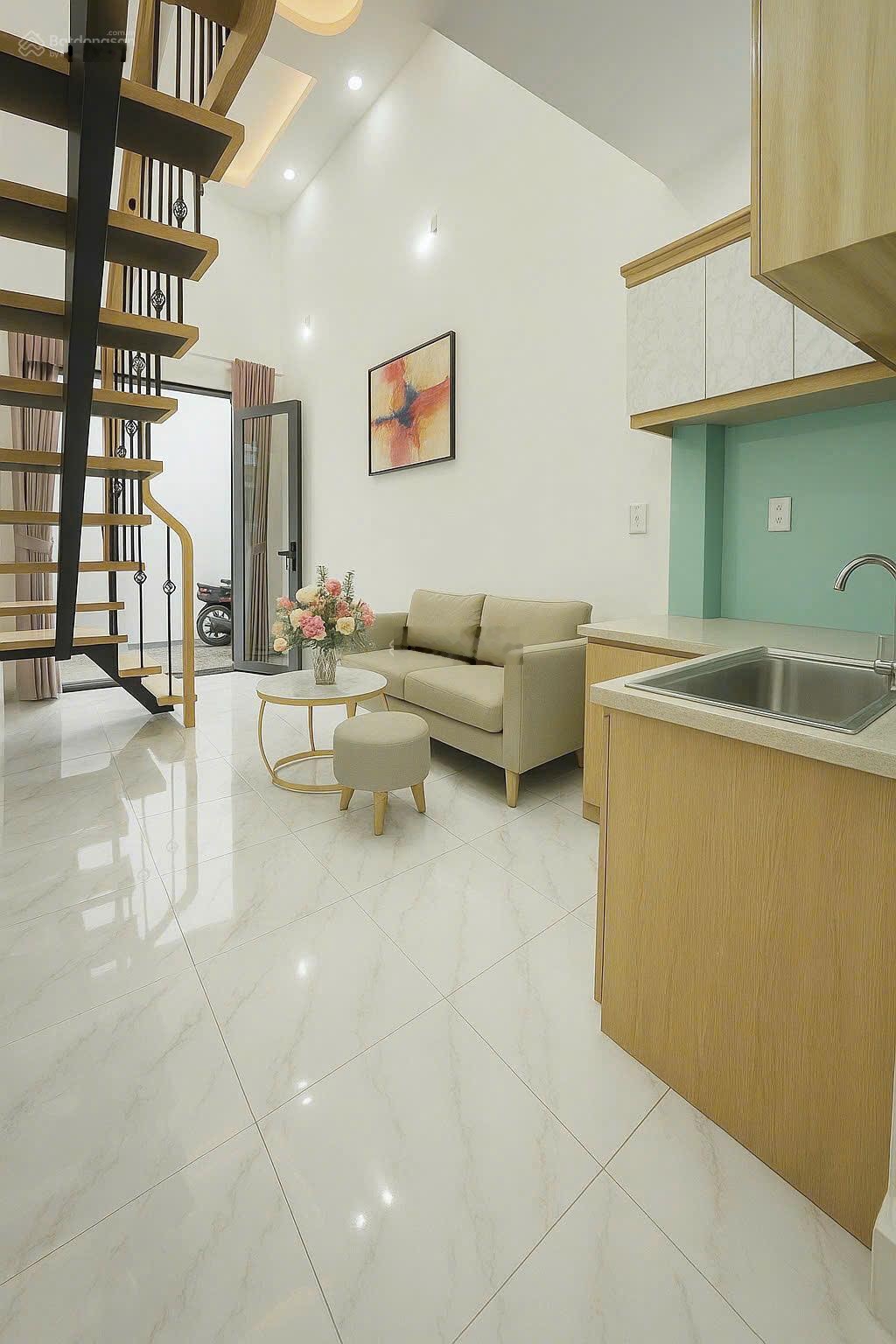 Nhà mới 1L 2PN 2WC full thổ cư 1,75 tỷ ngay chợ Bà Hom cũ hoàn công đủ LH: 0359458158 Huỳnh