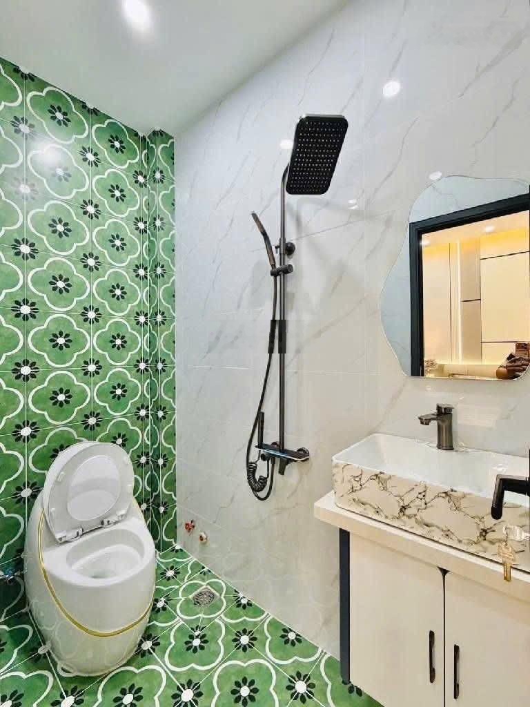 Duy nhất 1 căn ngay đường trần khắc chân, với bề ngang gần 5m mà chỉ 6 tỷ 690 triệu cho một dt 72m2