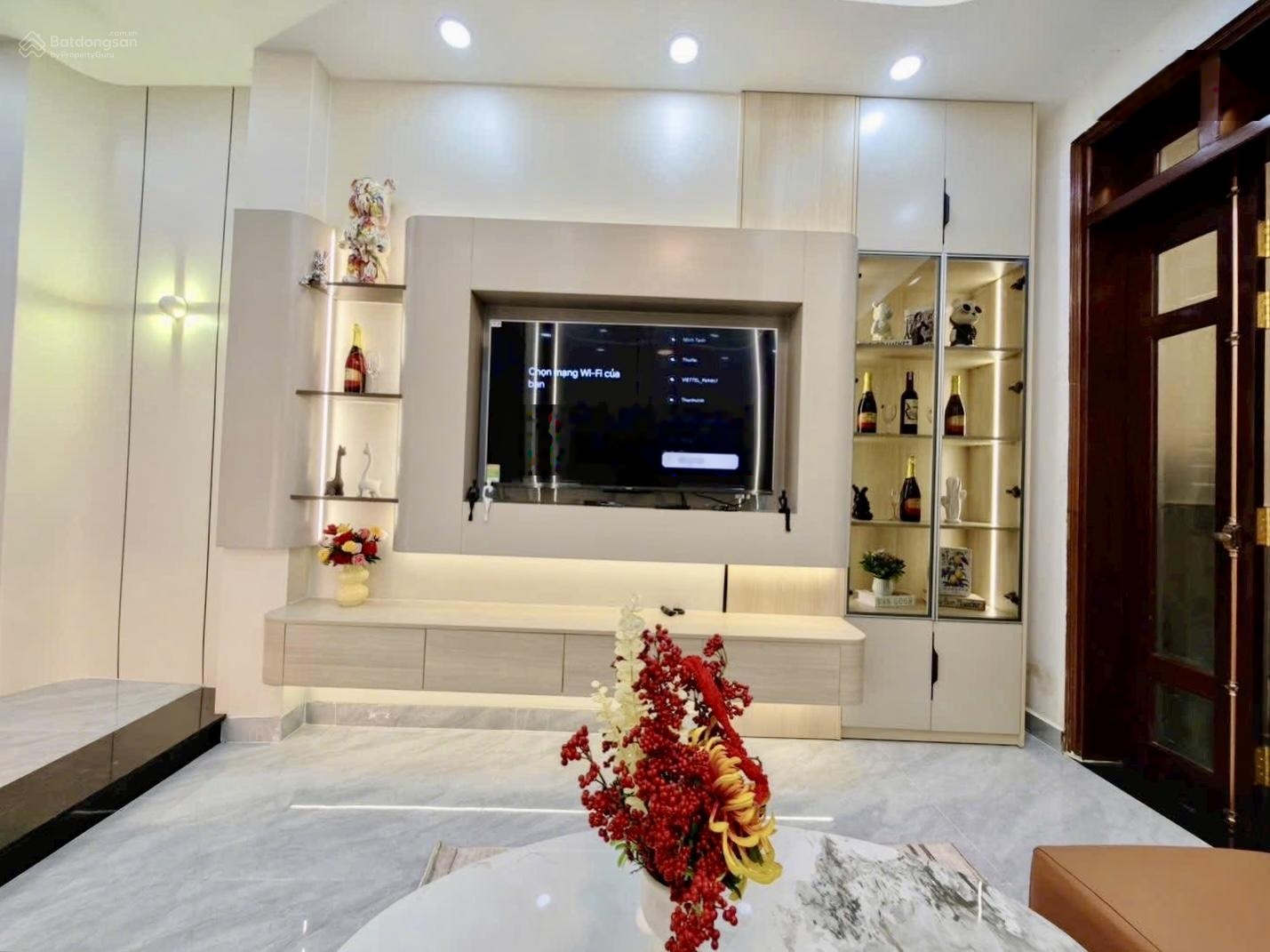 Dì 9 tôi cần bán gấp nhà Bà Lê Chân-TĐ-Q1,gần chợ Tân Định.Giá 4tỷ750tr/75,2m2, đang cho thuê 29tr.