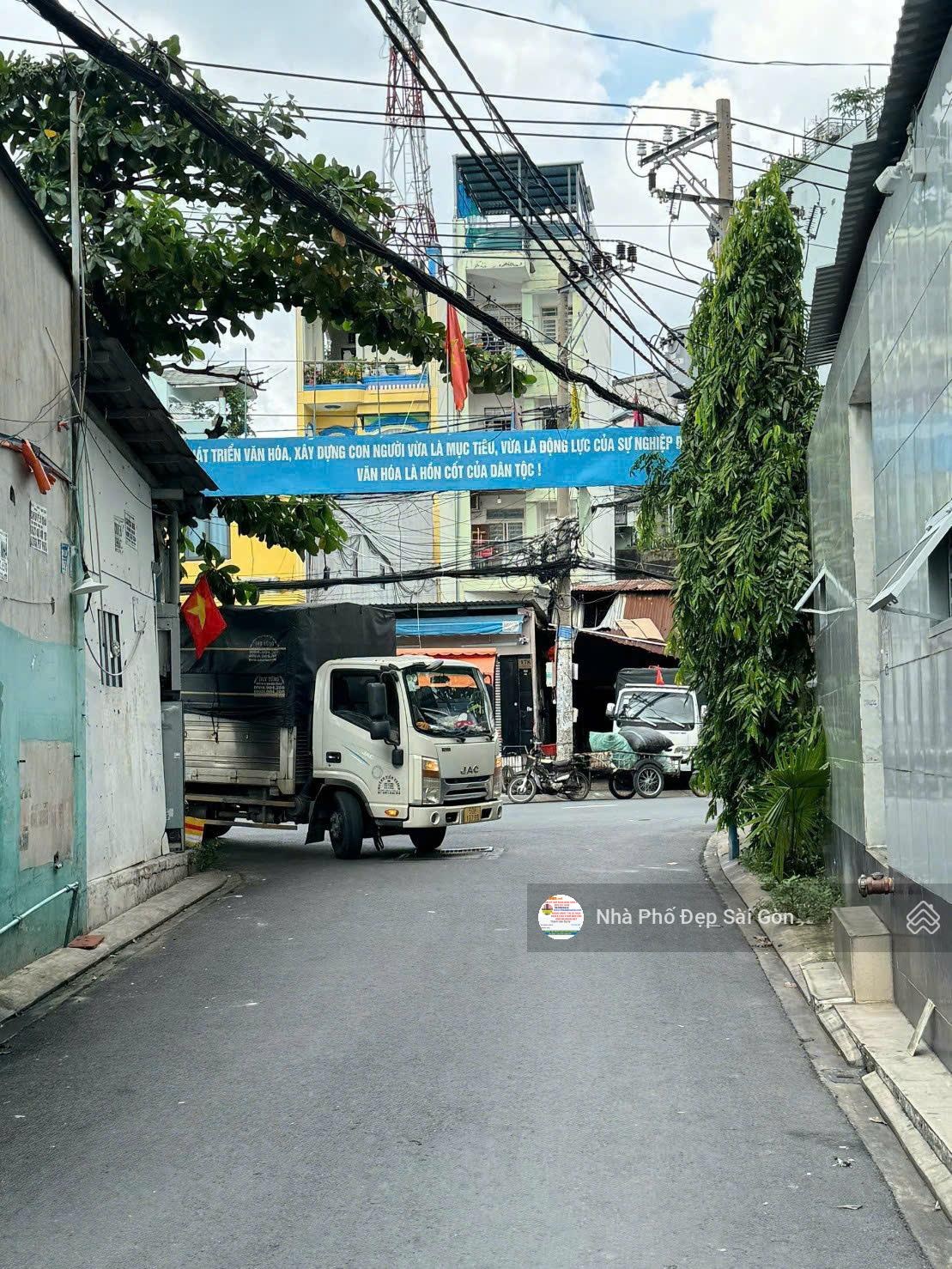 Bán căn nhà Nát HXH7m Thoại Ngọc Hầu-Tân Phú.DT 4x9.2m- DTCN 37m2- CHỉ nhỉnh 4 TỶ