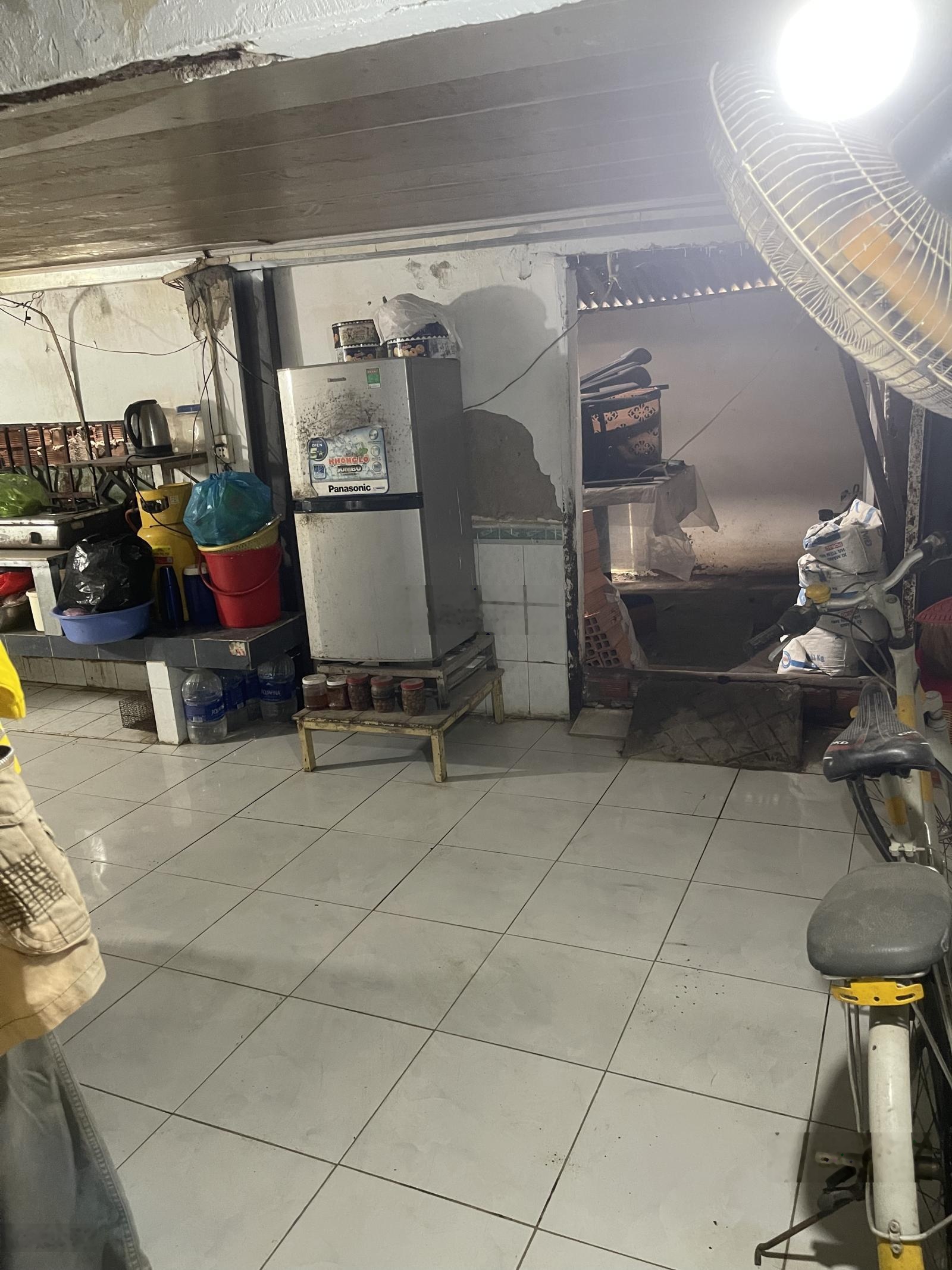 Bán nhà nát cũ quận 7 cũ. LH 090361446 cô Nho