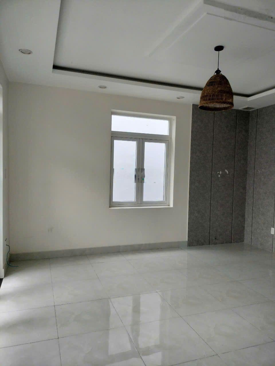 Cho thuê mặt bằng tầng trệt trục chính Hiệp Thành City, Q12