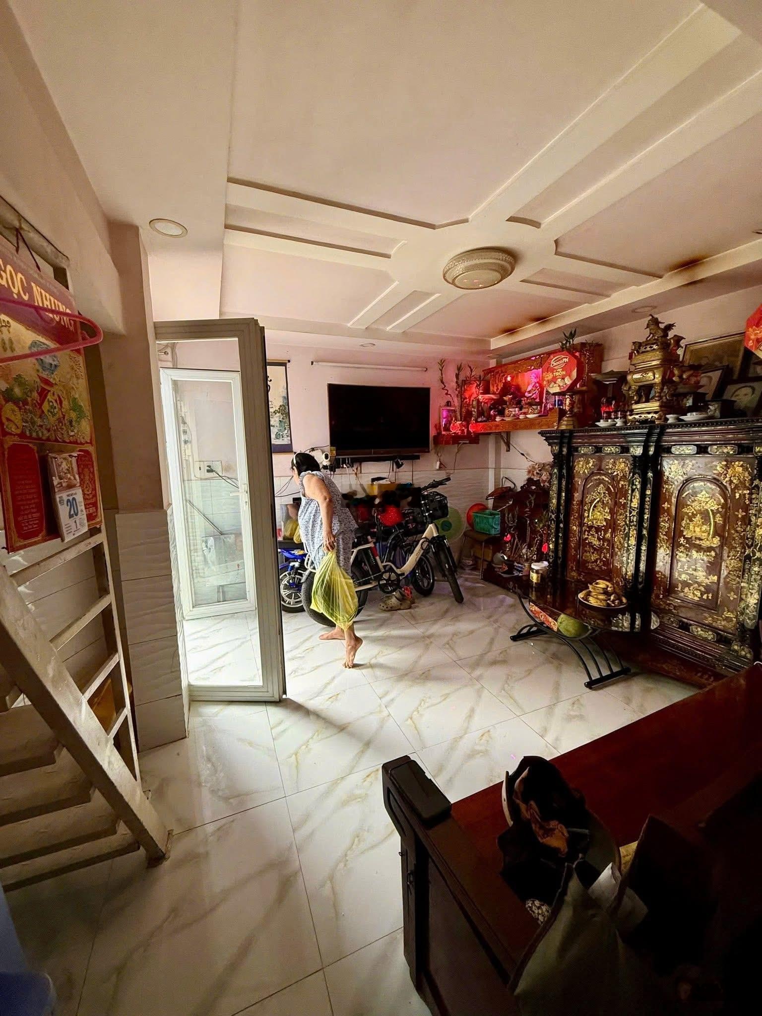 Nhà mới BTCT 2 tầng 3PN 2WC giá tốt. Lê Văn Lương Phường Tân Hưng Quận 7, nở hậu