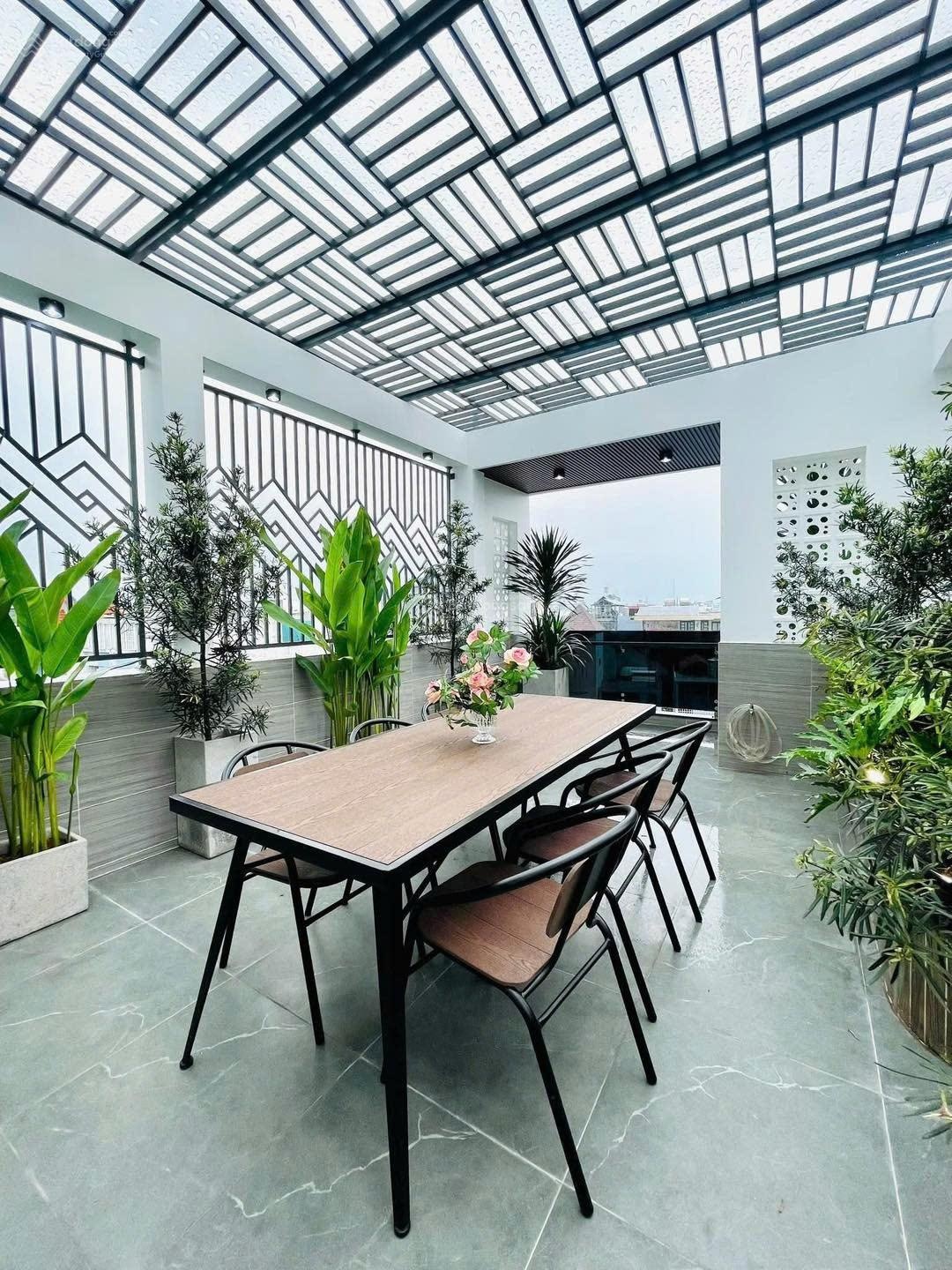 Cần tiền bán gấp Hoa Lan - P2 - Phú Nhuận, gần BV đa khoa Hoàn Mỹ. Giá 4tỷ050 cho thuê 24tr/tháng