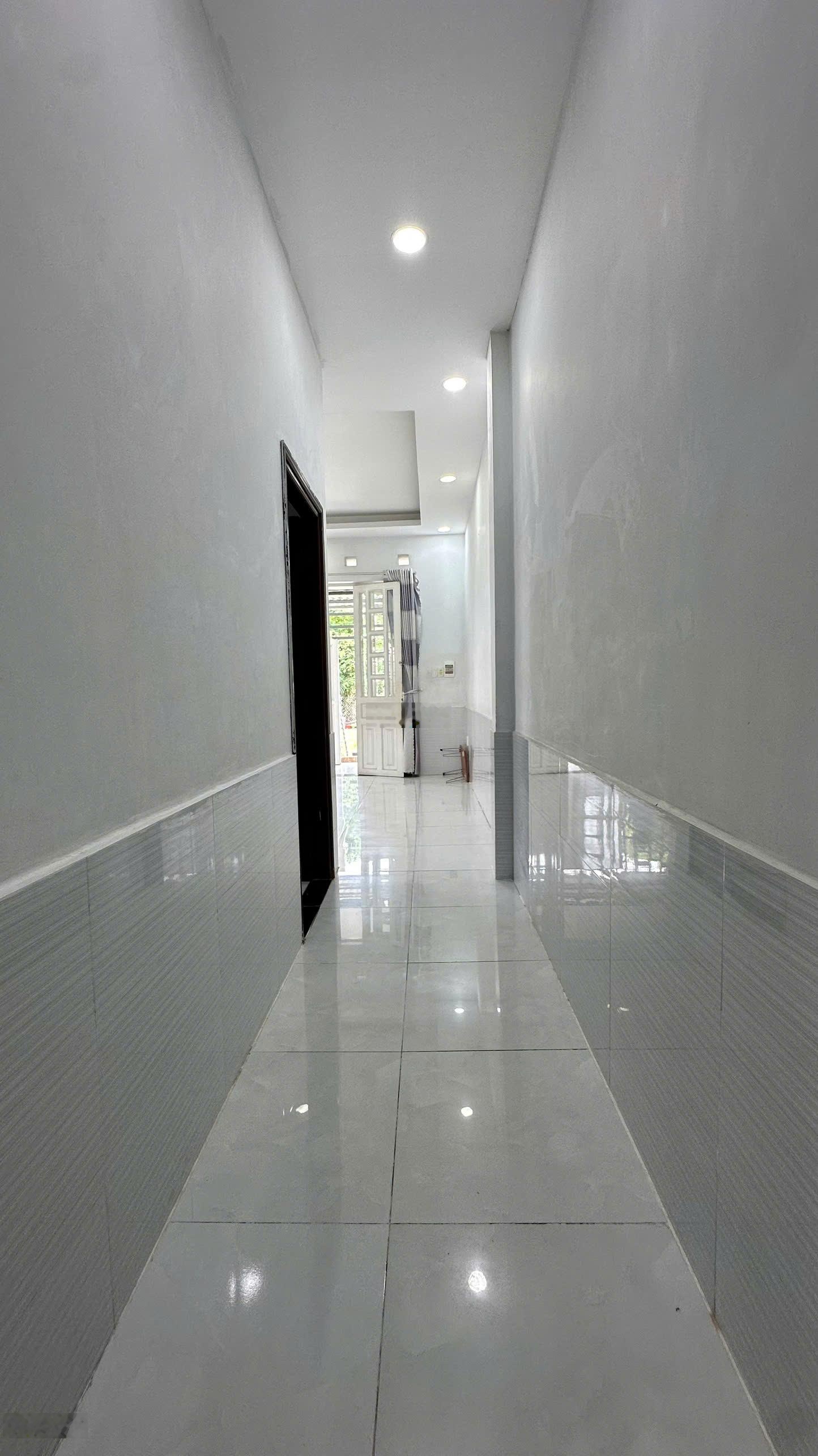 Nhà đẹp gần ĐH Nguyễn Tất Thành, quận 12 sổ riêng, 2 tỷ 260 tr