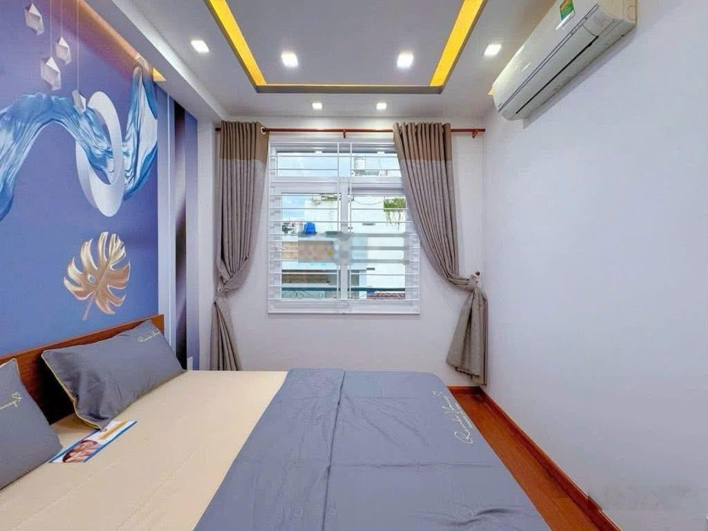 Bán nhà đường Nguyễn Phi Khanh-Q.1 giá 4tỷ850/75m2. Cách công viên Lê Văn Tám 300m. Cho thuê 26tr