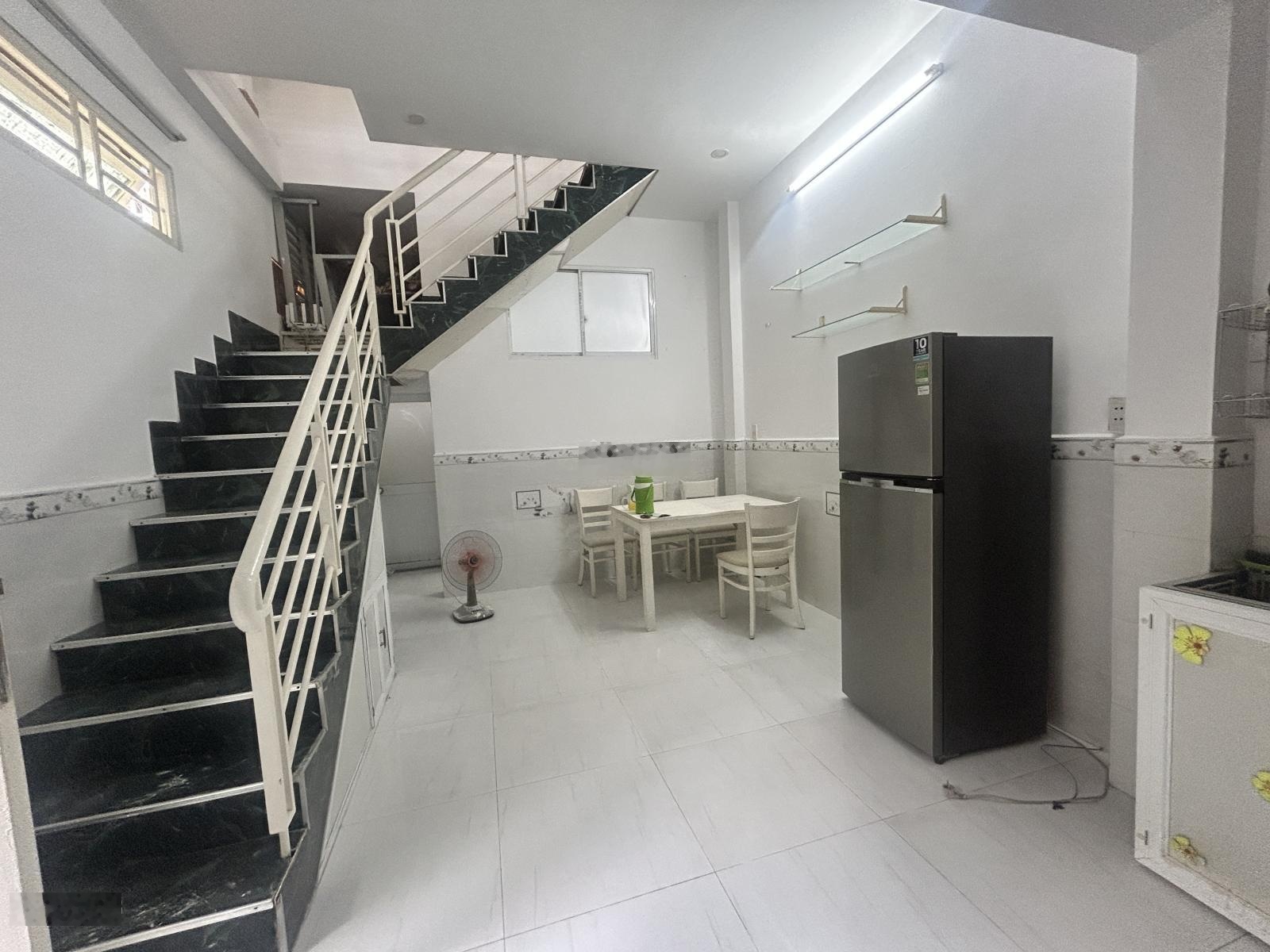 Nhà Tân Thới Hiệp 20- DT: 64m2- 2 tầng mới đẹp, 2PN, 2WC- giá ưu đãi 6 triệu/tháng