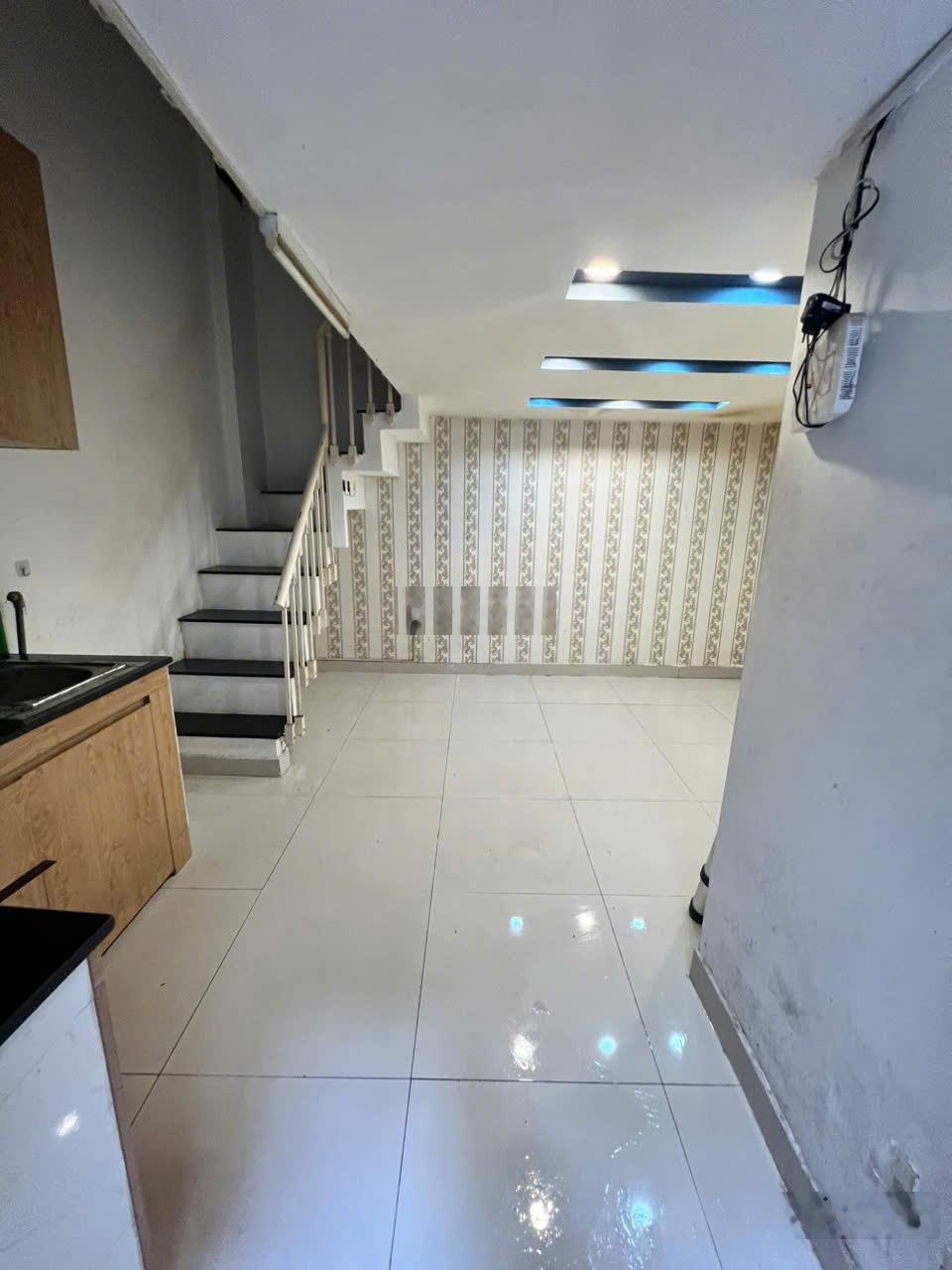 Chính chủ bán nhà quận 1 - hộ khẩu vàng - giá chỉ 4 tỷ