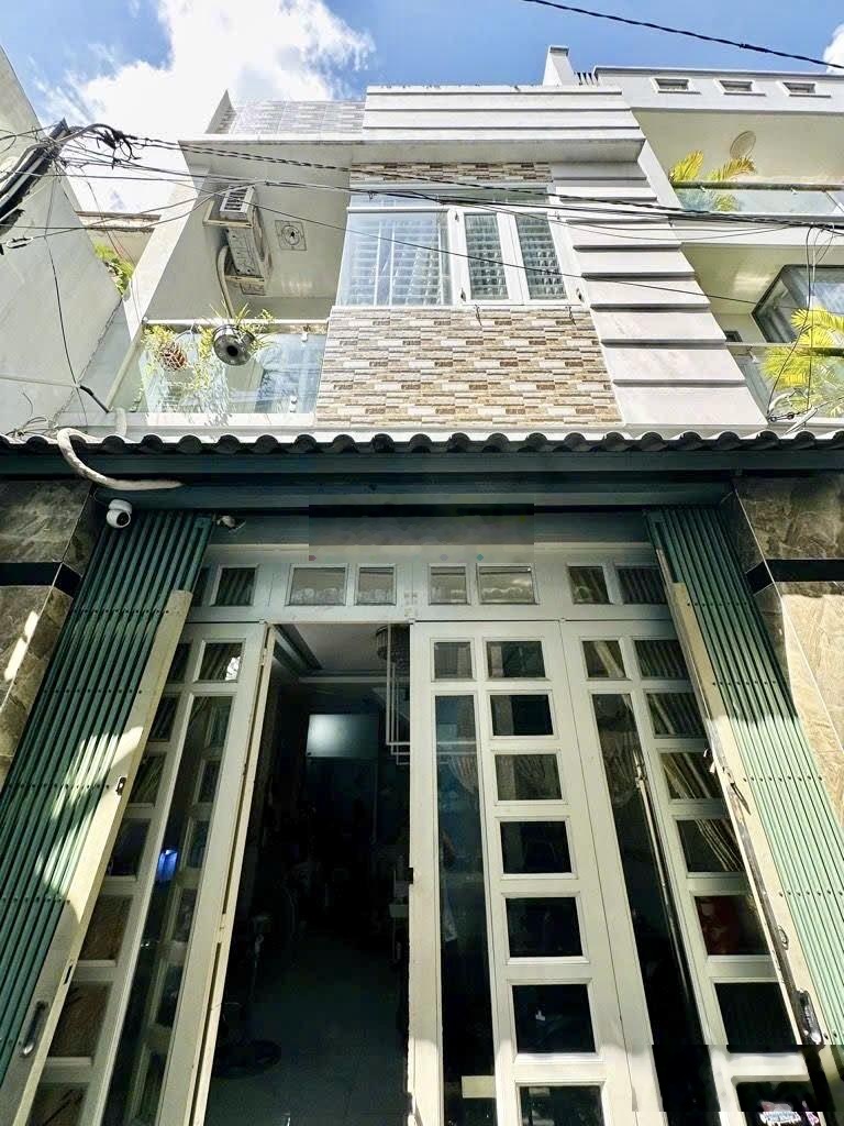 Bán nhà dưới 5tỷ - Hẻm xe hơi - 50m2 - 2 tầng - Gần Mặt tiền Lê Văn Thọ