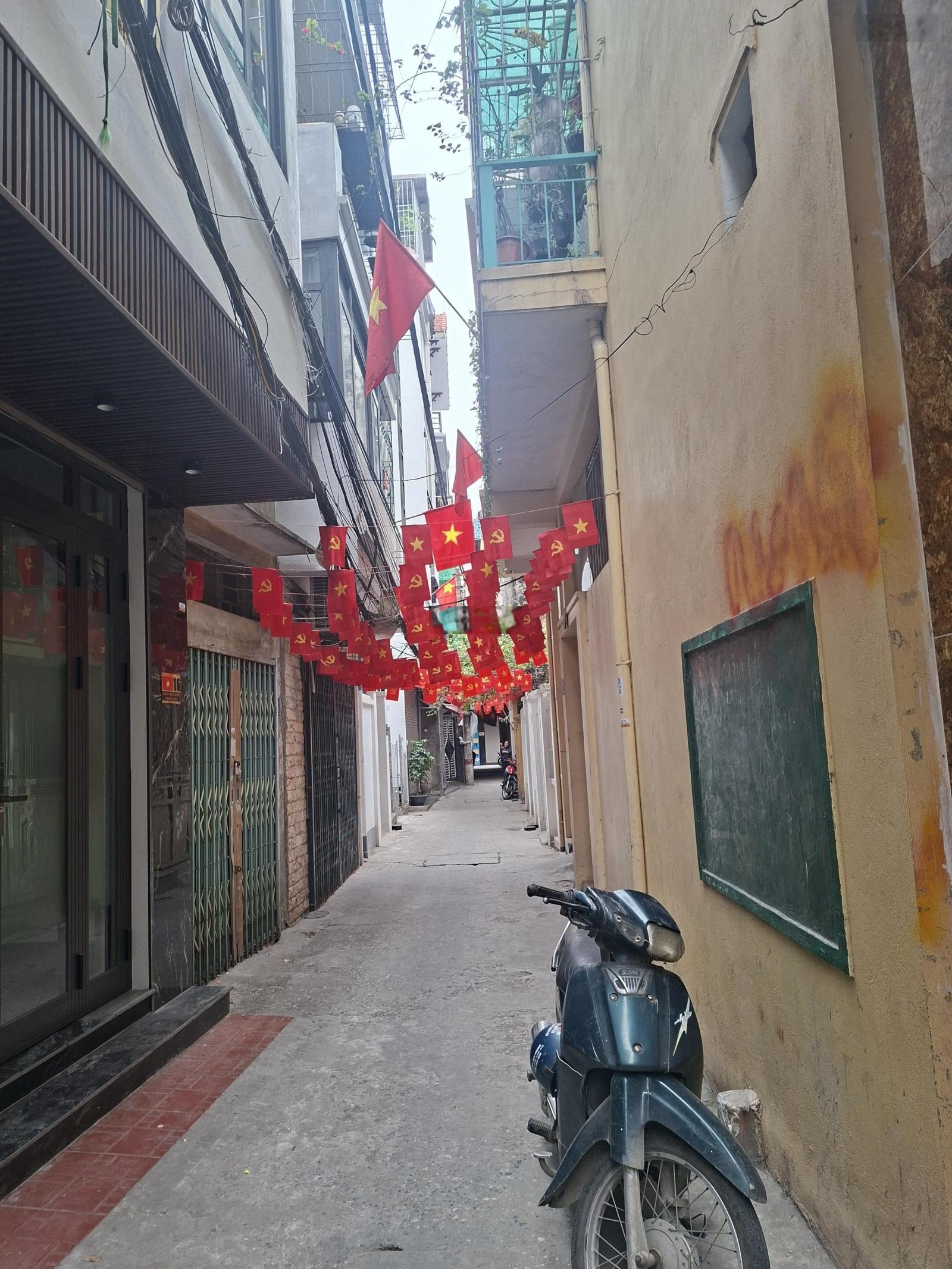 BÁN NHÀ Khu đẹp nhất Trương Định, Quận Hai Bà Trưng, Hà Nội_10m ra mặt phố ô tô