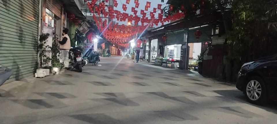 Bán lô đất 2 mặt tiền kinh doanh sầm uất trục chính khu công nghiệp Quế Võ 1