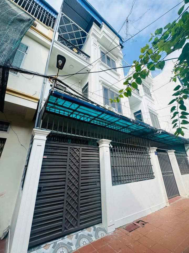 Cần bán căn nhà 3 tầng ngõ đường Trần Thái Tông, phường Lộc Vượng, Nam Định cũ, giá 2.55 tỷ