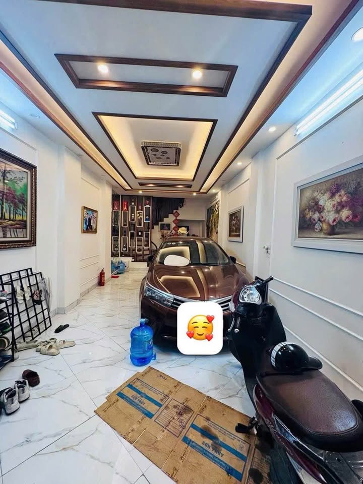 Bán nhà phân lô Tôn Đức Thắng, gara ô tô, full nội thất