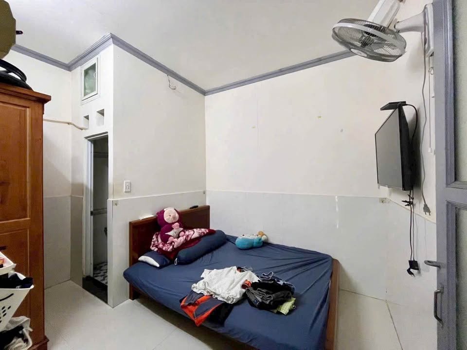 Bán gấp căn nhà trệt lầu hẻm đường Hàng Tre, hẻm xe hơi 4m, giá 1.4 tỷ