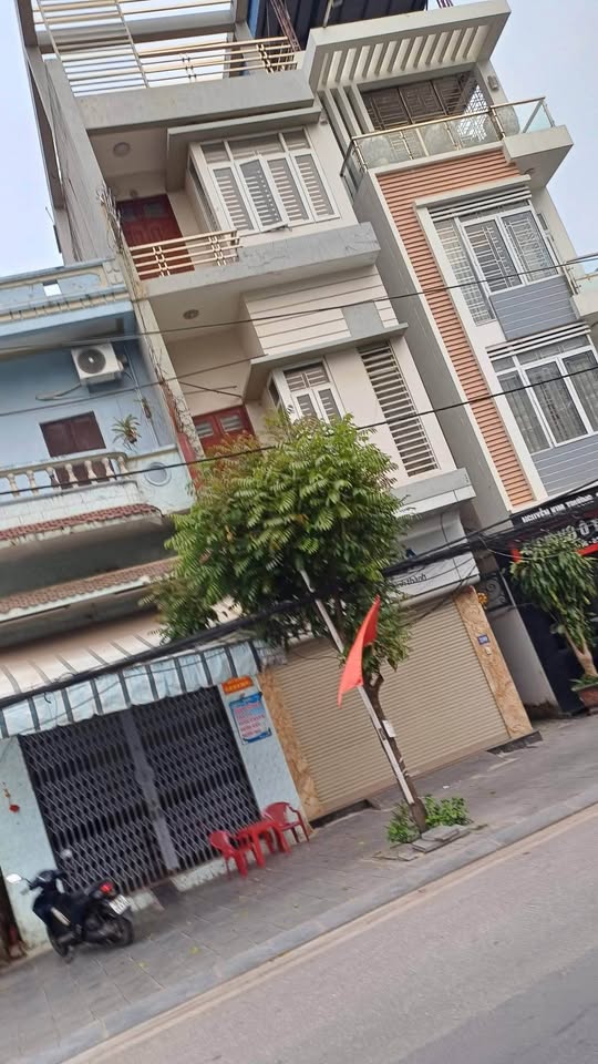 Bán căn nhà đường Trường Chinh, phường Nam Định, kinh doanh buôn bán tốt