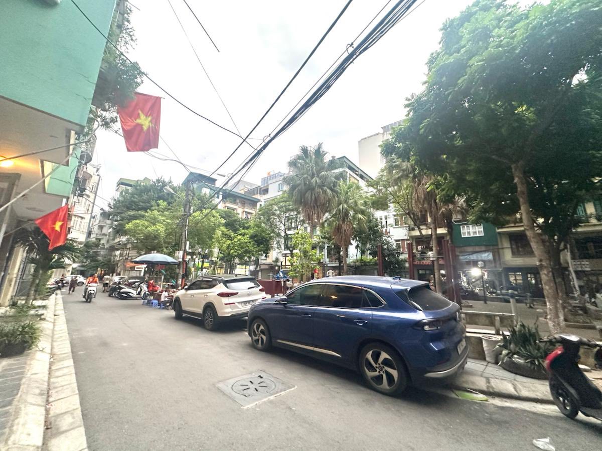 Bán nhà riêng quận Cầu Giấy, thành phố Hà Nội, giá 26 tỷ