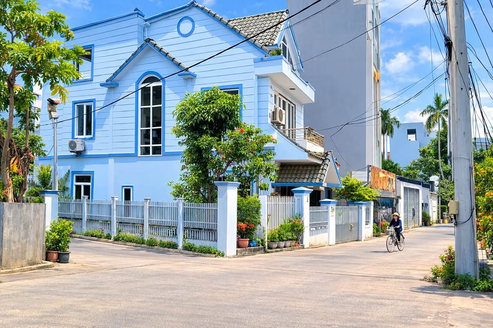 Bán đất lô góc 68m² tại Xuân Canh, mặt tiền 4,8m, ô tô vào đất, trước nhà rộng có sân chơi thoáng đẹp