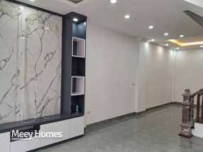 Bán nhà phố Thạch Bàn, gần phố, 48m2, giá chỉ 8 tỷ