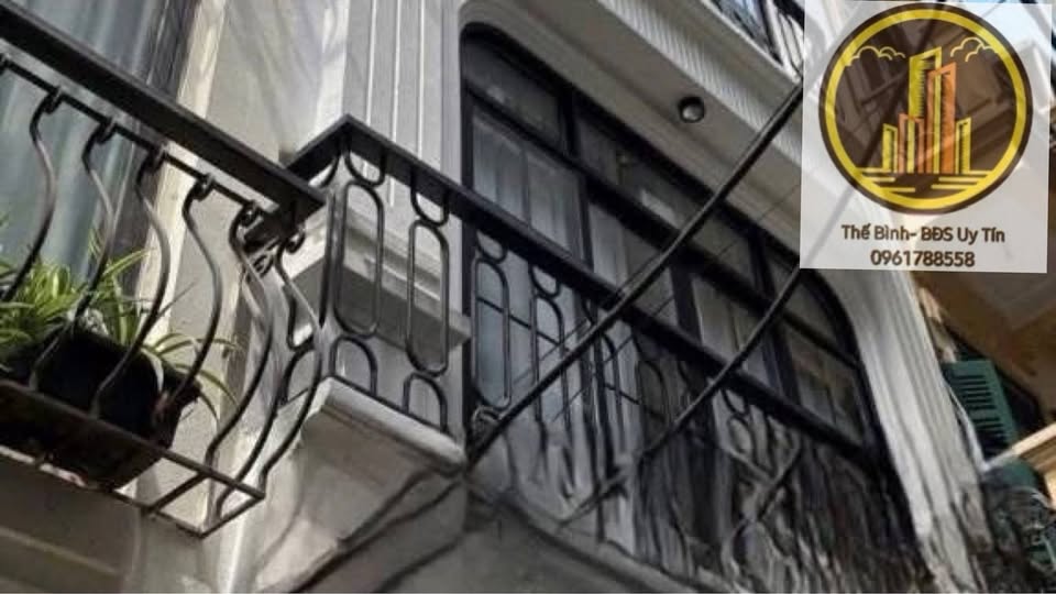 Bán nhà Mỹ Đình, 62m2, 4 tầng, ngõ ô tô kinh doanh, sổ đỏ vuông vắn