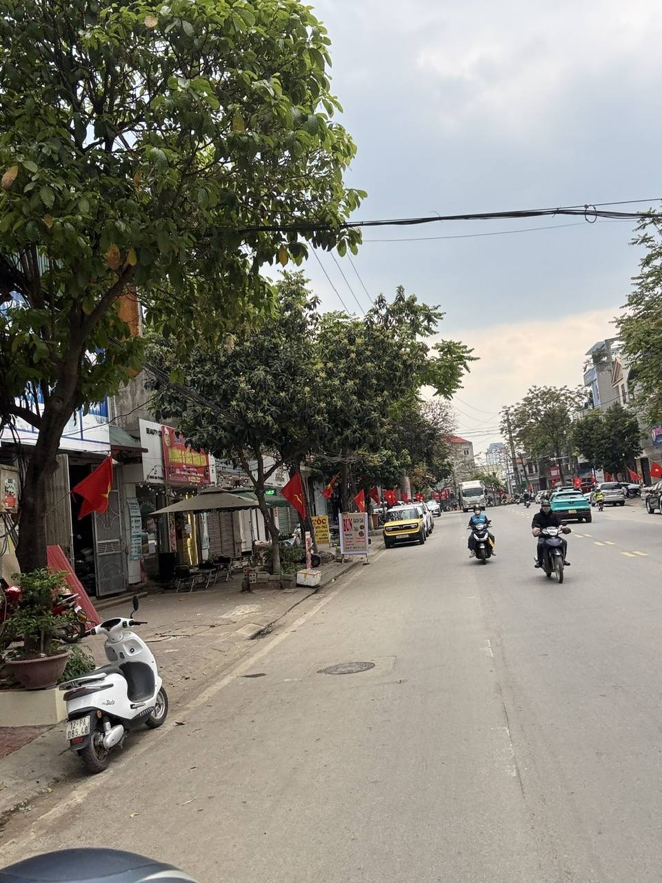 Bán đất tặng nhà cấp 4, góc 2 mặt đường Bà Triệu, Lạng Sơn, giá 62 triệu/m2