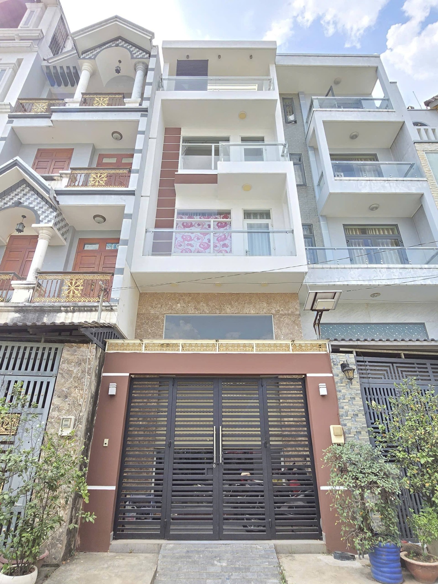 Bán nhà 5 tầng 4.5x13m, hẻm rộng 10m, Lê Đức Thọ, Gò Vấp, giá 8.6 tỷ