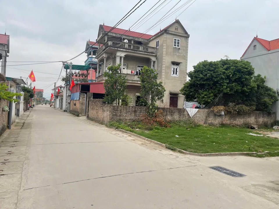 Bán lô đất tại thôn Yên Ninh, xã Hiền Ninh cũ, nay là xã Nội Bài, Hà Nội