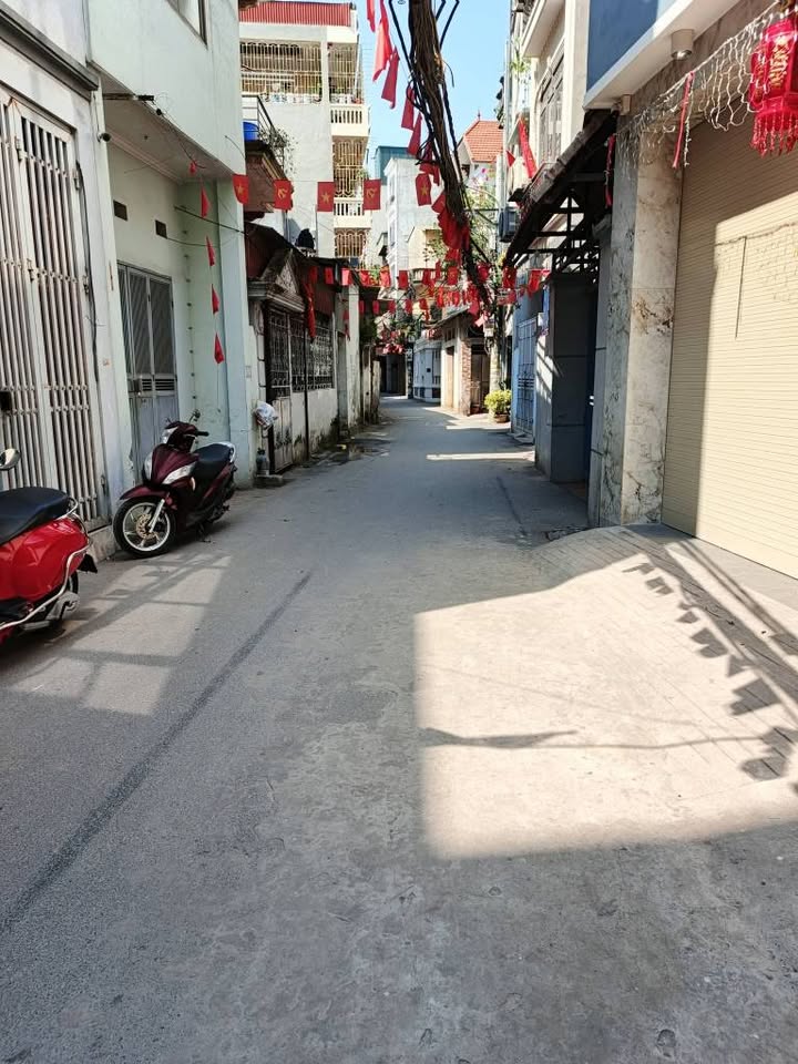 Bán nhà 4 tầng tại Yên Ngưu, Ngọc Hồi, ô tô đỗ cửa