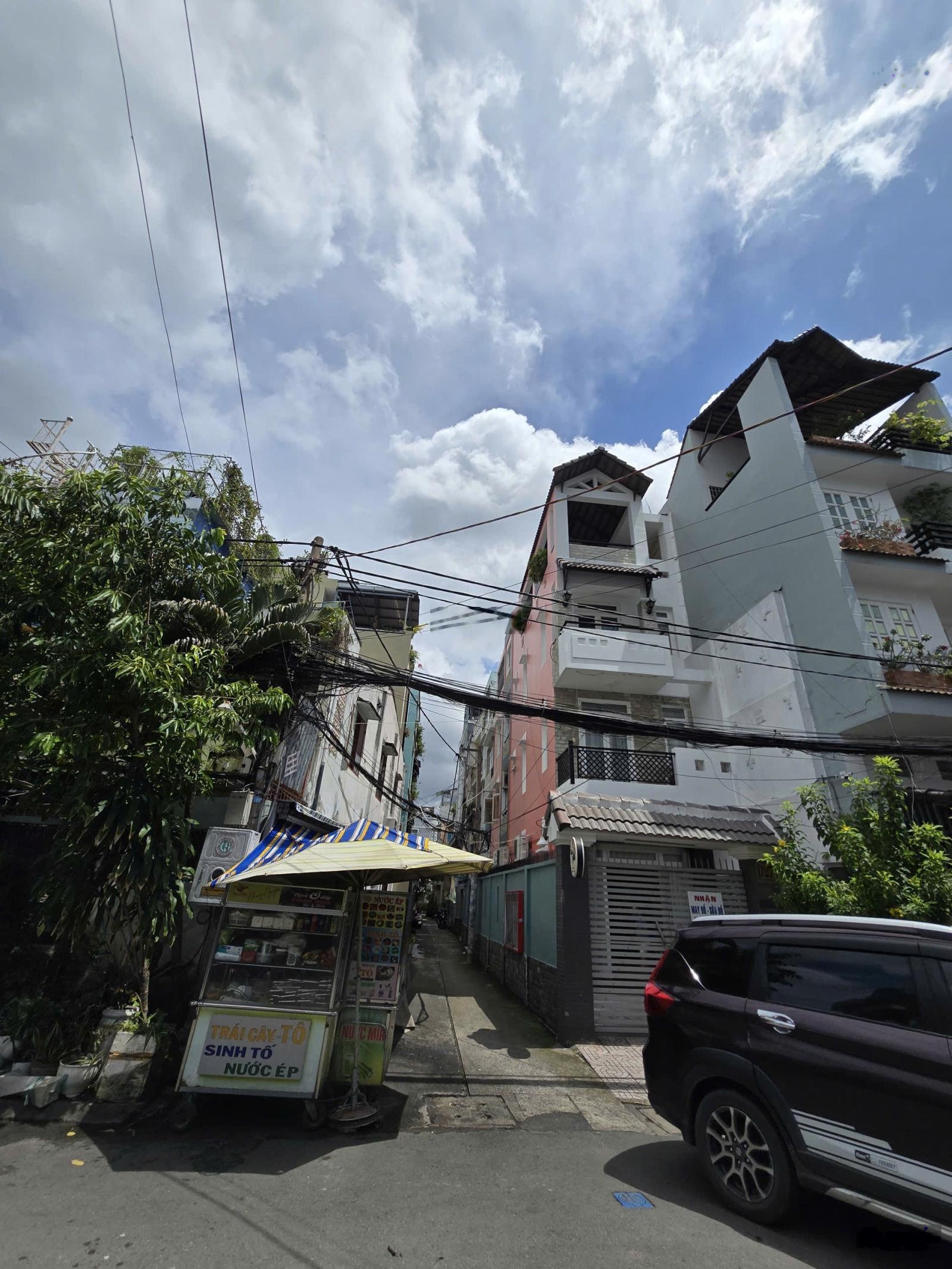 Nhà ở Nguyễn Trãi, Q1, HCM chỉ với 10 tỷ, có HD thuê 35tr còn thời hạn 4 năm.