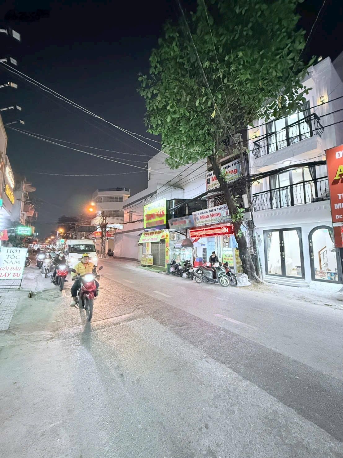 MTKD Văn Cao, nhà mới đẹp, tặng nội thất