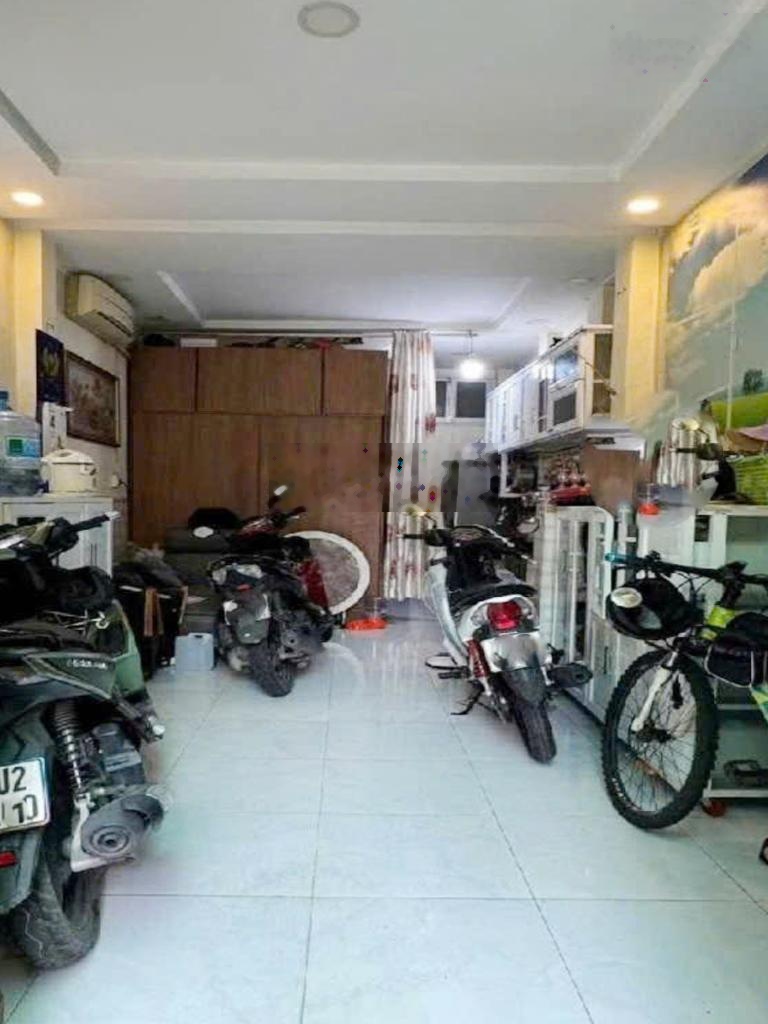 Nhà đường NGUYỄN TIỂU LA gần 3T2 sát Nguyễn Tri Phương , hẻm xe hơi 4m thông , tiện ích bao quanh