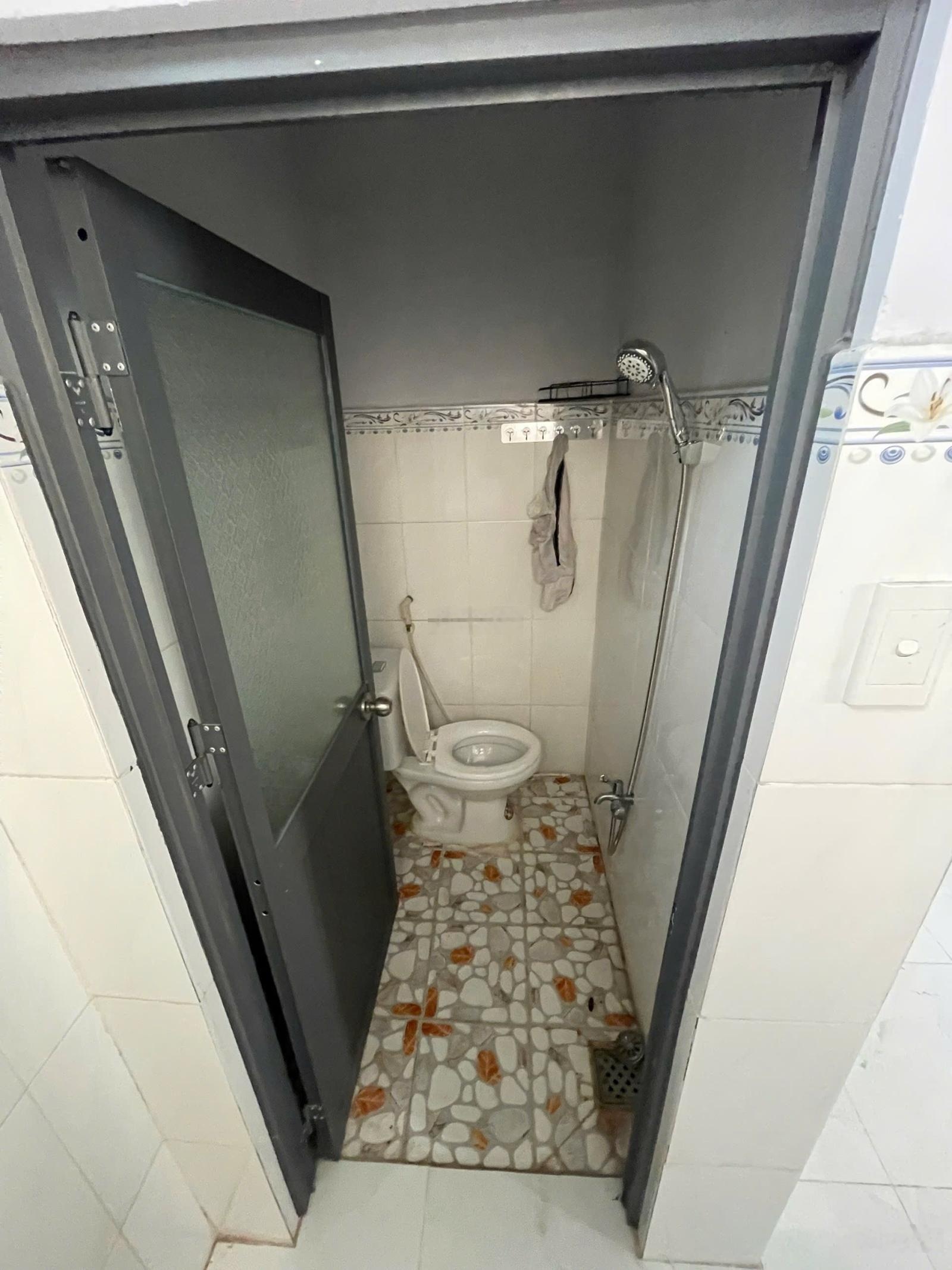 Bán nhà riêng tại 2636, Huỳnh Tấn Phát, Nhà Bè, 570 triệu, 12 m2, Chính chủ