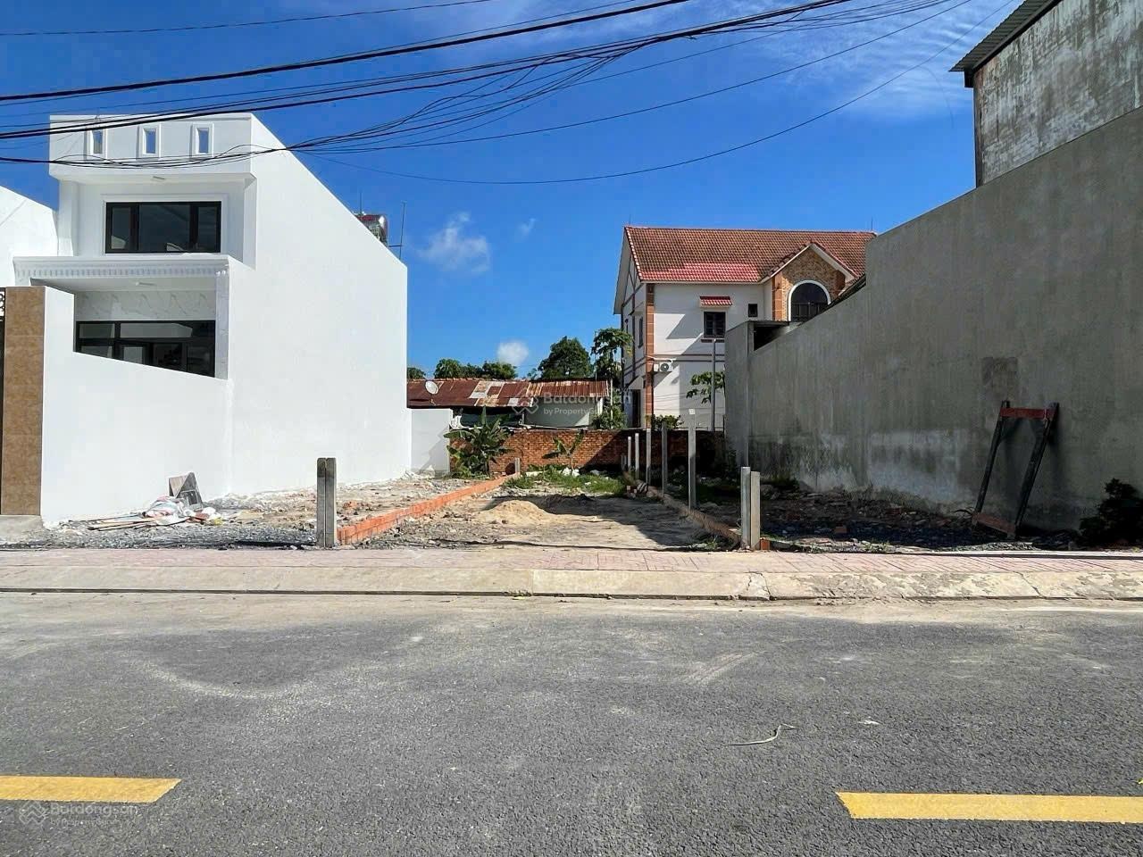 Đầu năm nhận bán lô đất tại Phạm Văn Chèo, Củ Chi, 82.6m2, pháp lý đầy đủ, SHR, KDC đông, Giá:640tr