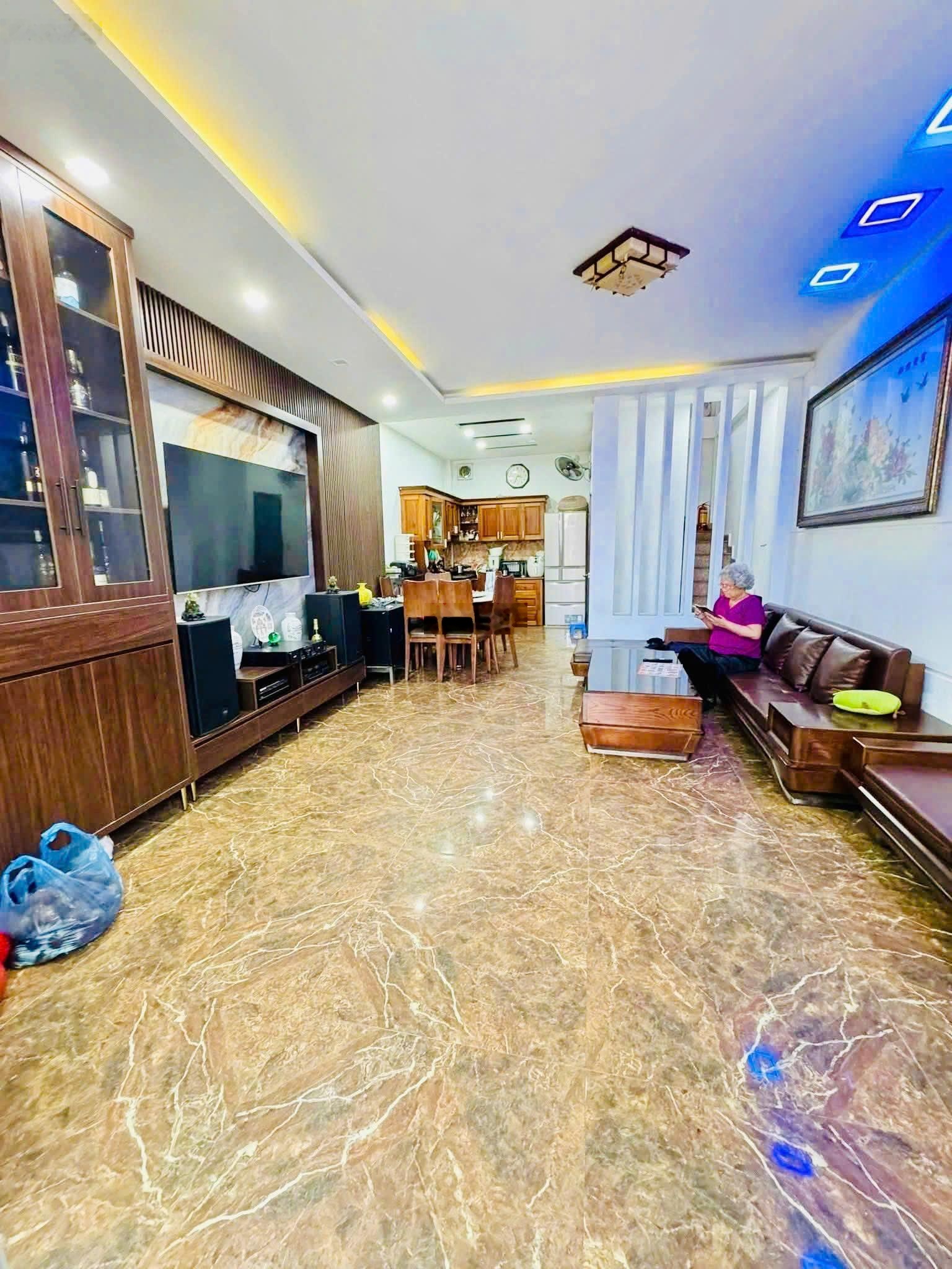 Nhà bình long, bhh bình tân, hẻm 4m sát aeon tân phú, giá 2 tỷ