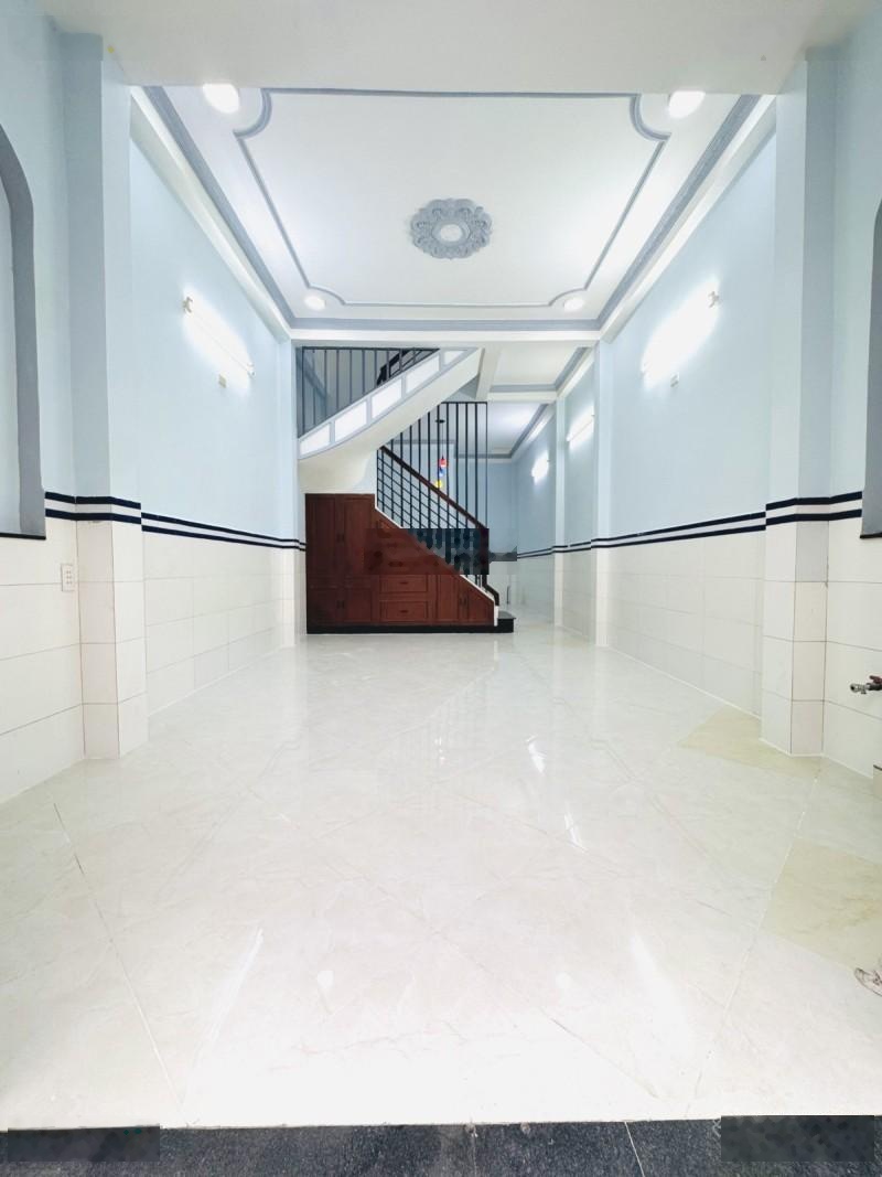 Sát cạnh emart - 50m2 chỉ 4.95 tỷ