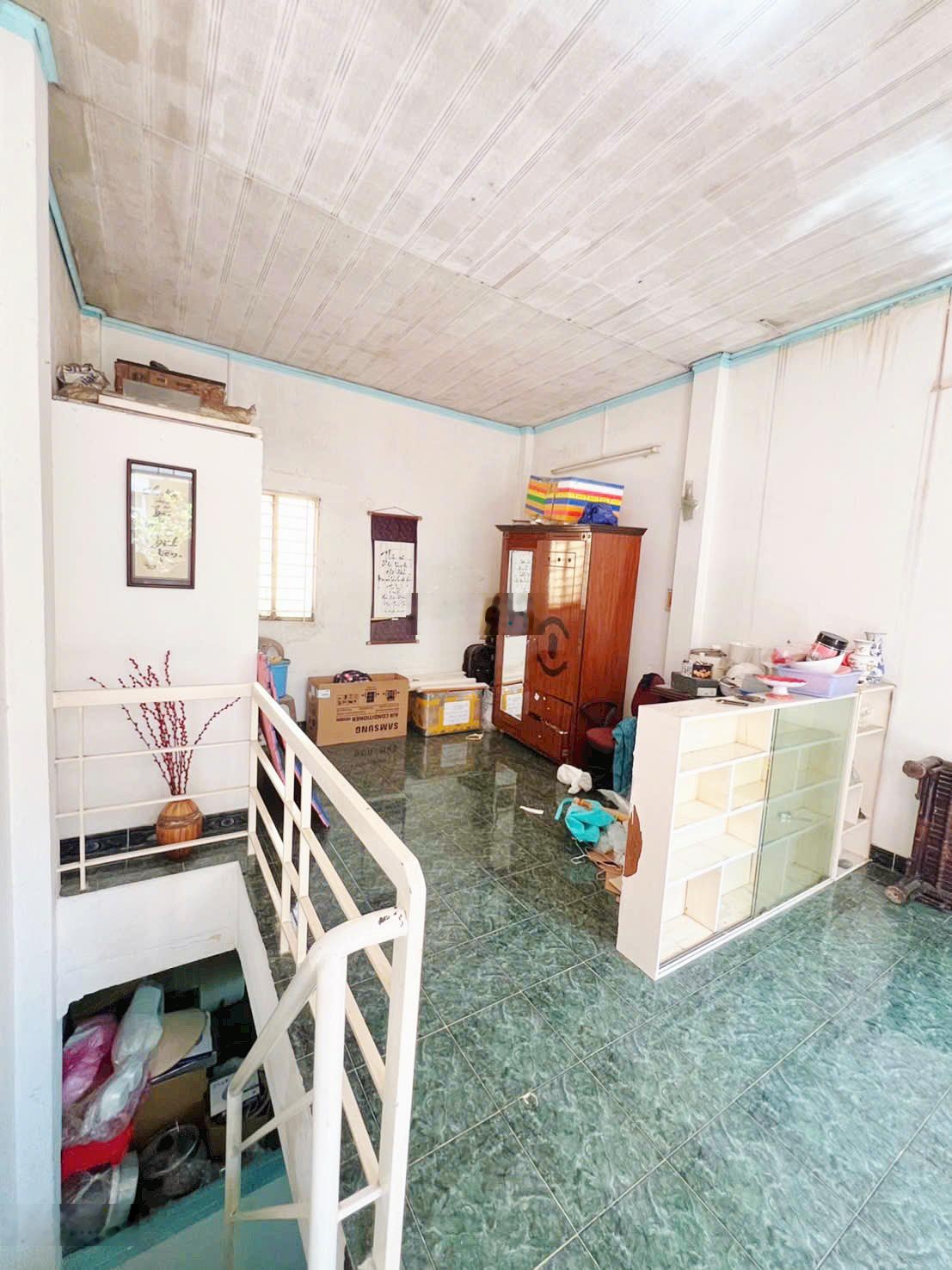 Nhà 2 tầng Tô Hiệu- sát Đầm Sen- 40 m2- hẻm 6m- sổ riêng- Nhỉnh 5 tỷ