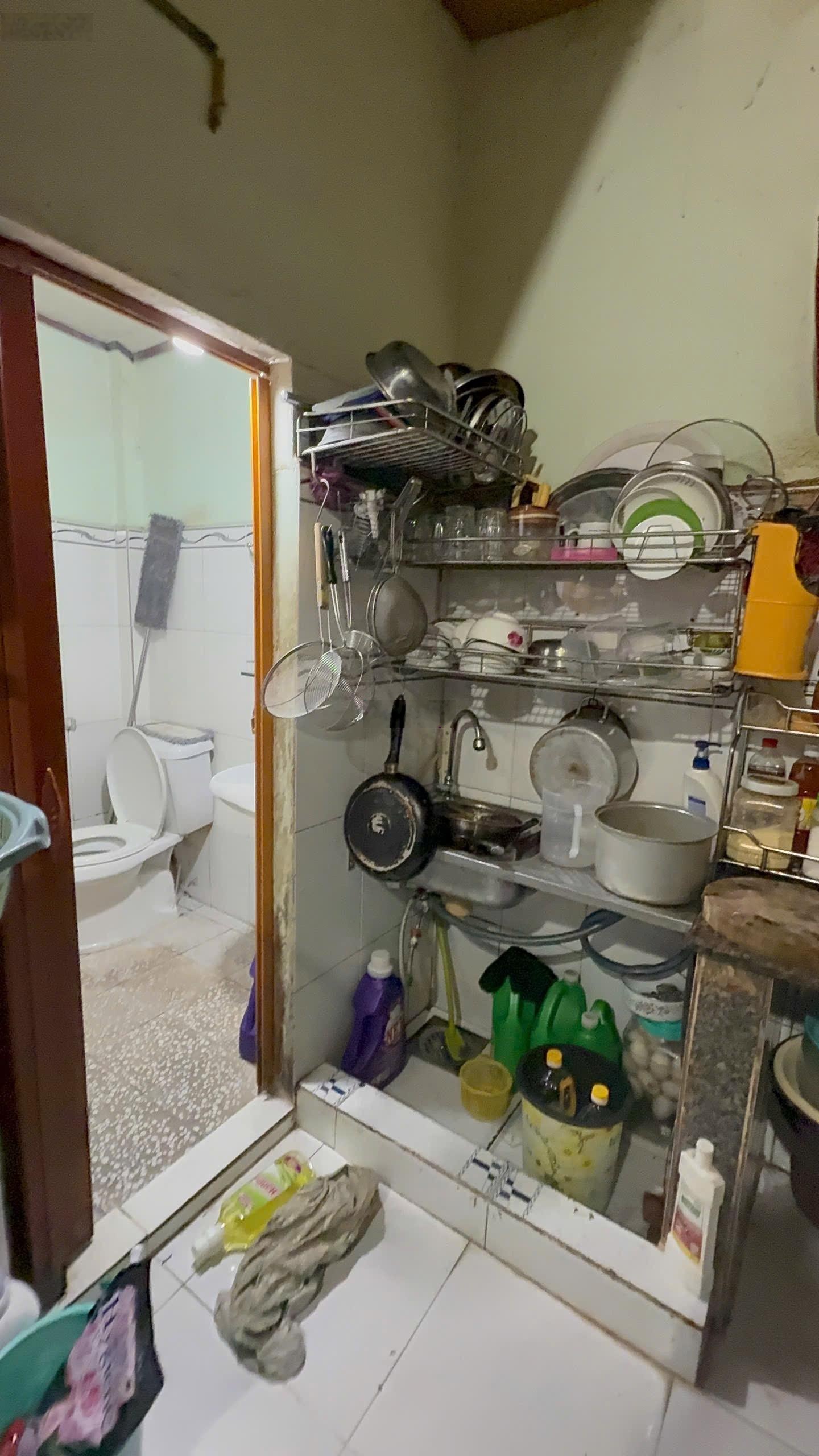 Nhanh để không kịp ac ạ - chỉ 4,350 tỷ - nhà hẻm xe hơi - ngay lý thường kiệt - 2 tầng btct 2pn 2wc