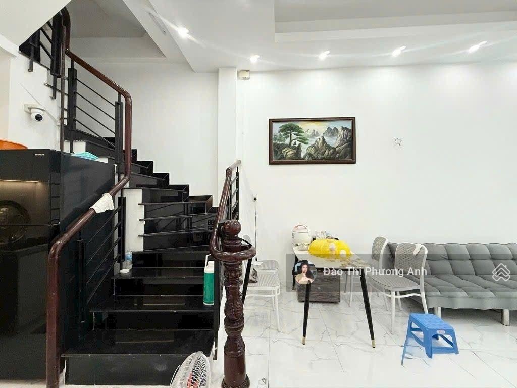 Nhà ở ngay hẻm xe hơi lý thái tổ q10 3 tầng btct 3pn sát q1 q3 chỉ 6.68 tỷ thương lượng tốt