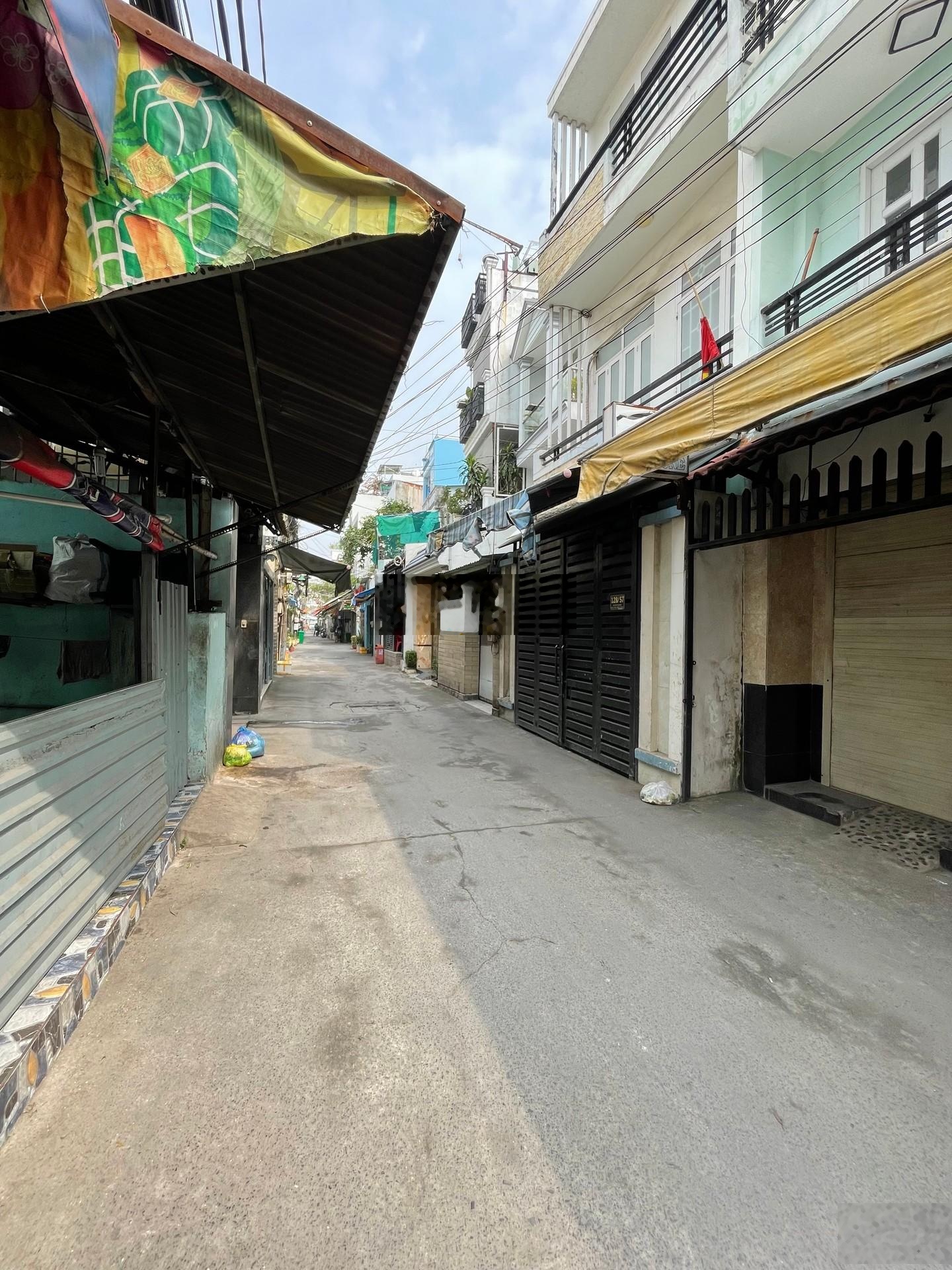 Chỉ 3,x tỷ sở hữu ngay nhà huỳnh tấn phát q7, dt 4x10, nở hậu