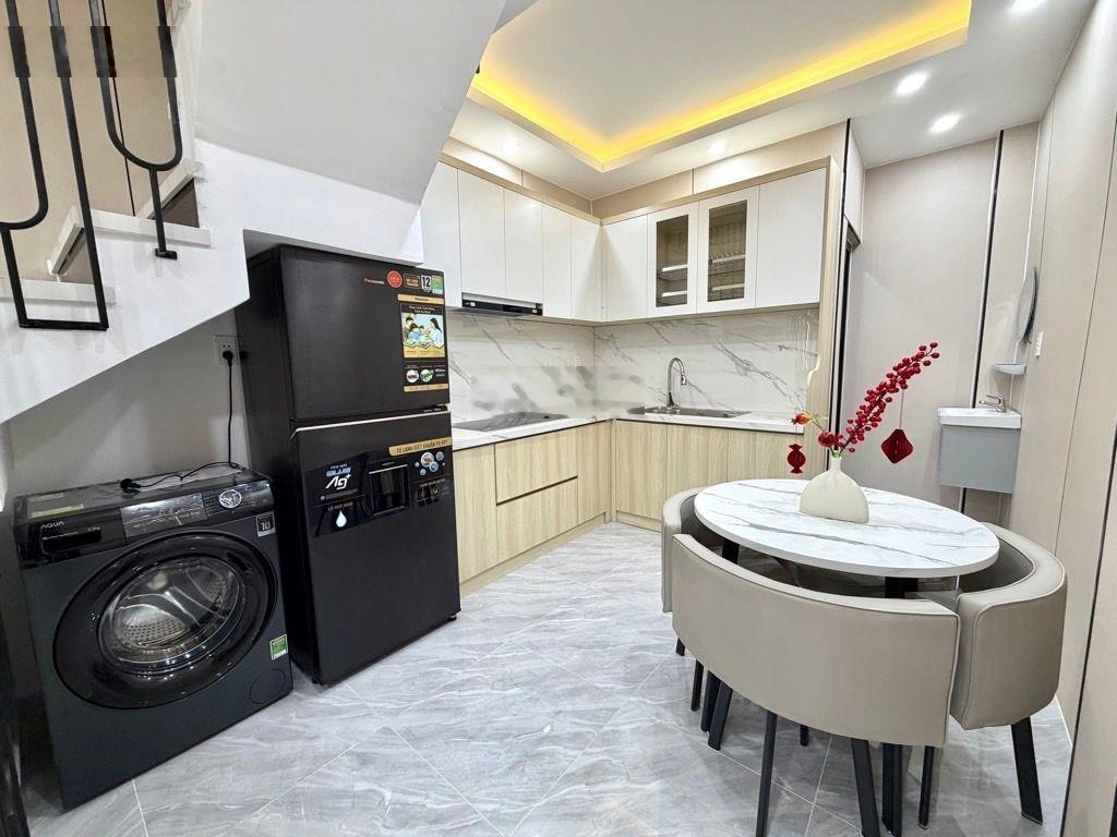 Chủ định cư ban nhanh - già 5,9 tỷ có giảm- gần chợ Cây Thị - hẻm lâu đời , dân trí - nhà mới xây