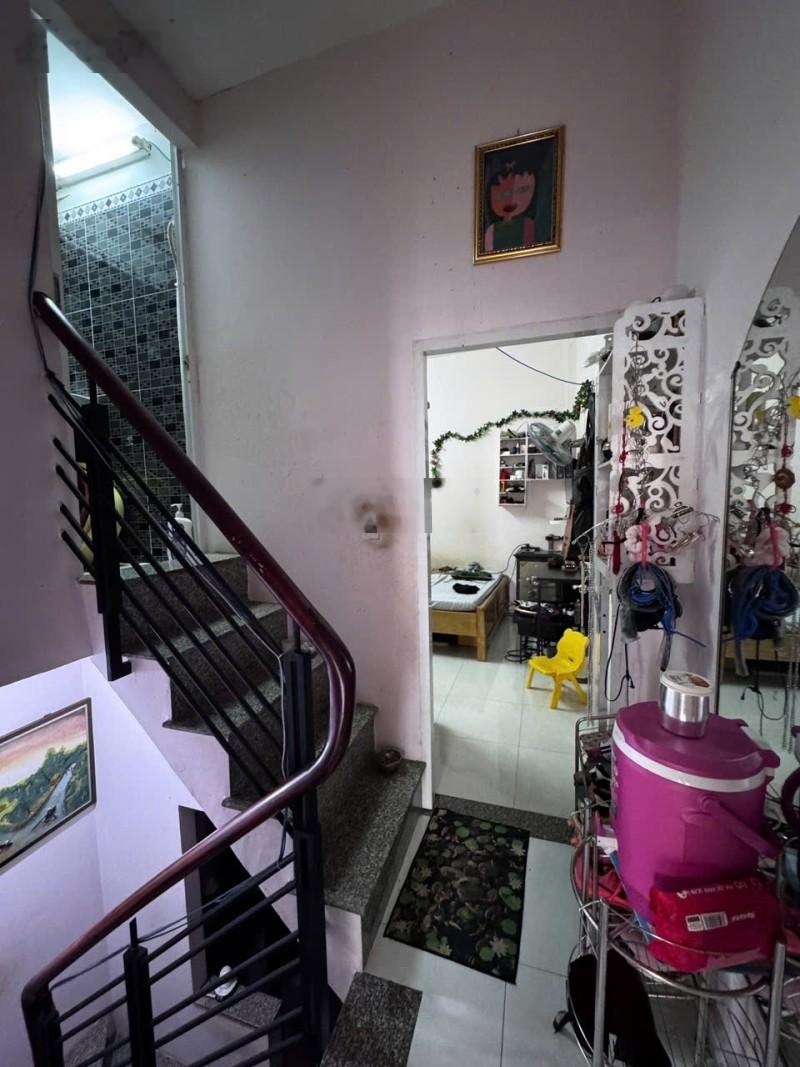 Nhà nở hậu tài lộc - sát mặt tiền nguyễn văn khối