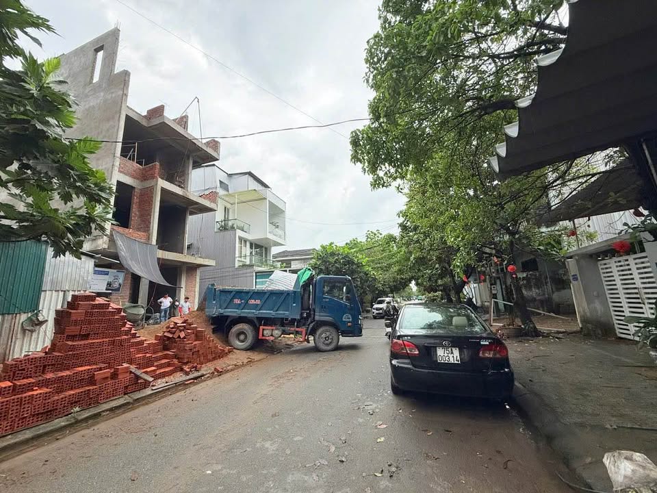 Bán gấp lô đất tại Sơn Xuyên, khu quy hoạch Bàu Vá, 102.9m2, ngang 6m, hướng Đông Bắc, giá 3.4 tỷ