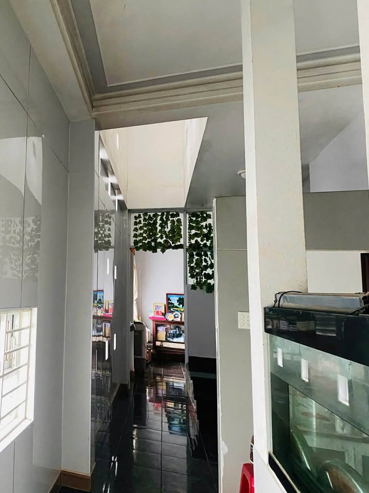 Bán nhà 3 tầng, 2 mặt tiền, 102m² tại xóm 1, Ngọc Anh, Huế, giá tốt 3.5 tỷ