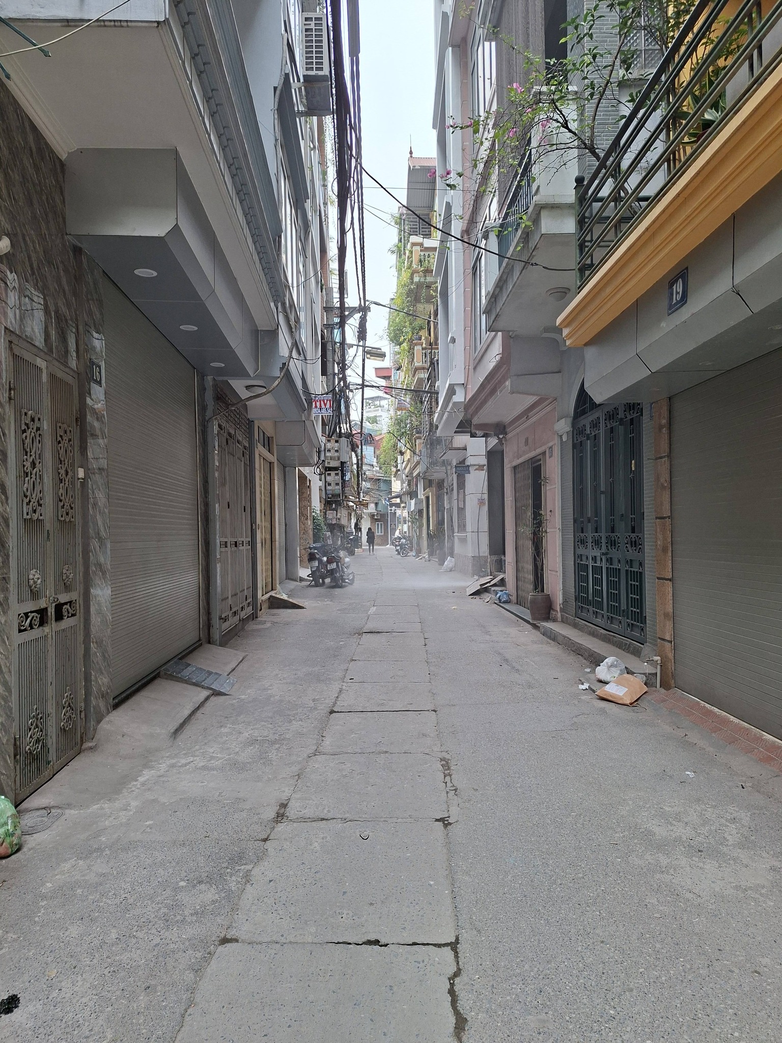 Nhà góc 5 tầng trung tâm Hoàng Mai, sổ nở hậu, 10m ra phố