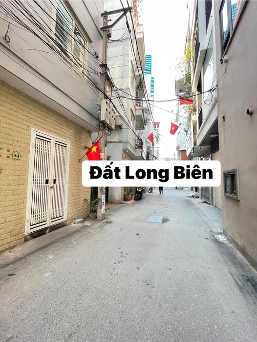 Bán nhà trung tâm Ngọc Lâm, Long Biên, 90m², mặt tiền 4,5m, sổ đỏ chính chủ, nở hậu, giá 10.5 tỷ