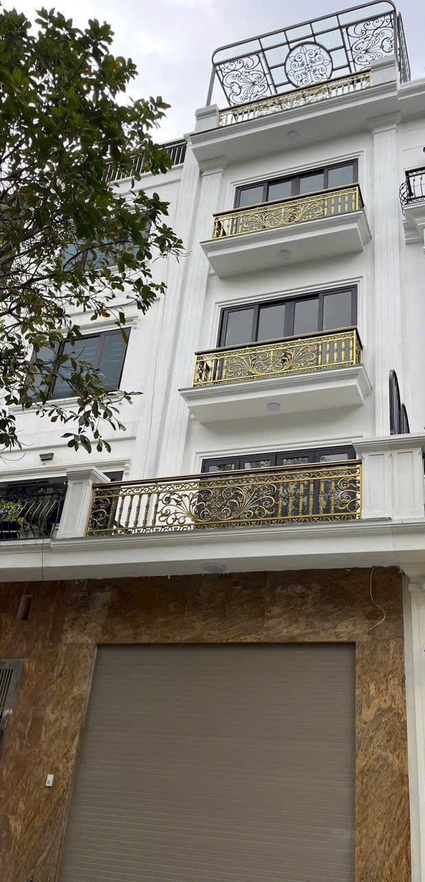 Bán liền kề Văn Phú, Hà Đông, nội thất xịn, vào ở ngay