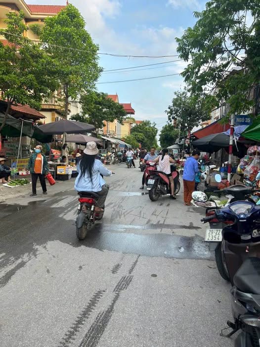 Bán lô góc 66m² đất đấu giá Đông, Lệ Chi, Gia Lâm, Hà Nội, vị trí đẹp, ô tô tránh