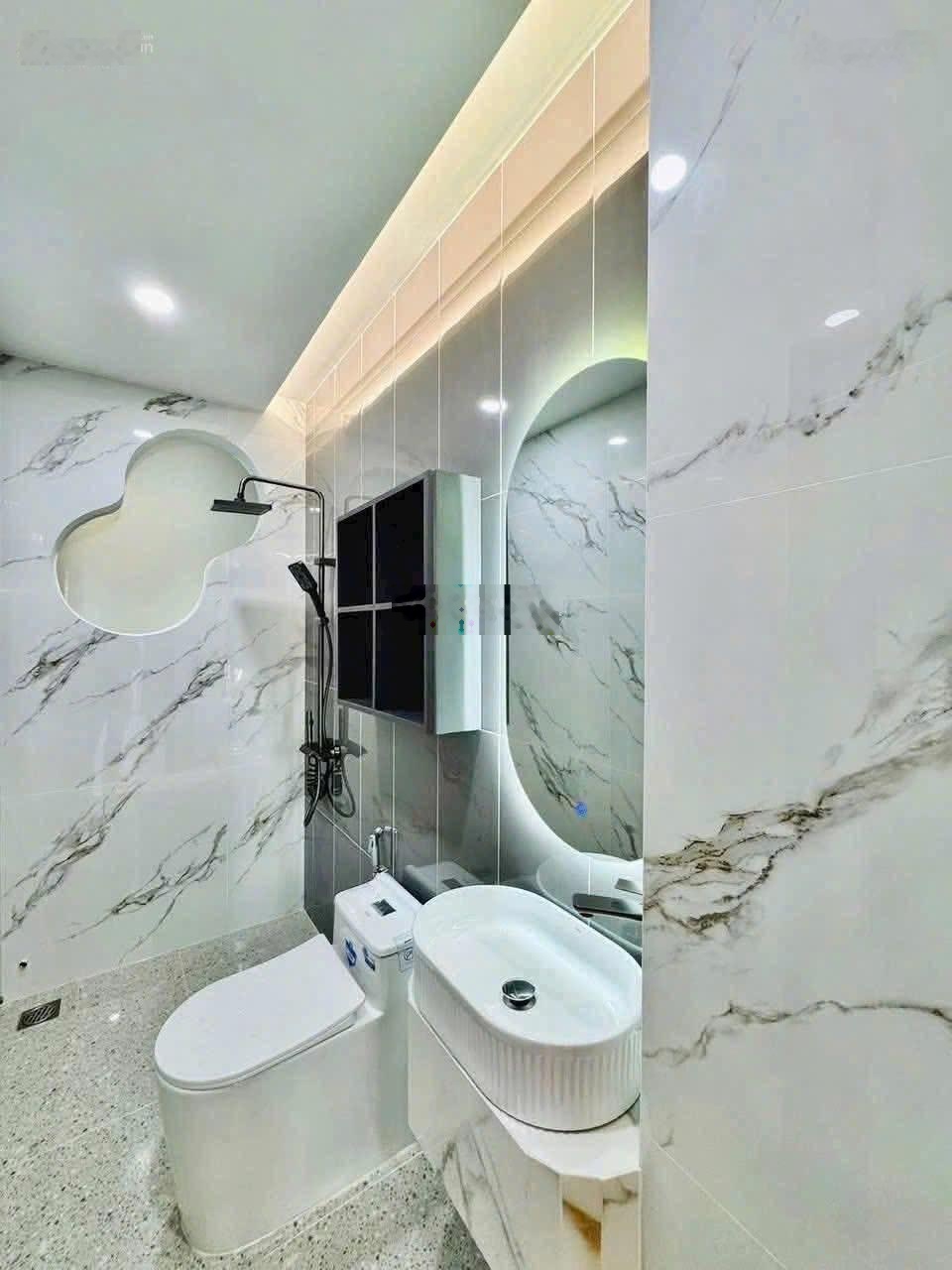 Tôi thiện chí bán căn nhà cho thuê 39tr, Đ. Lê Anh Xuân - Q.1. GIÁ 5TỶ520/96,5m2. Gần chợ Bến Thành