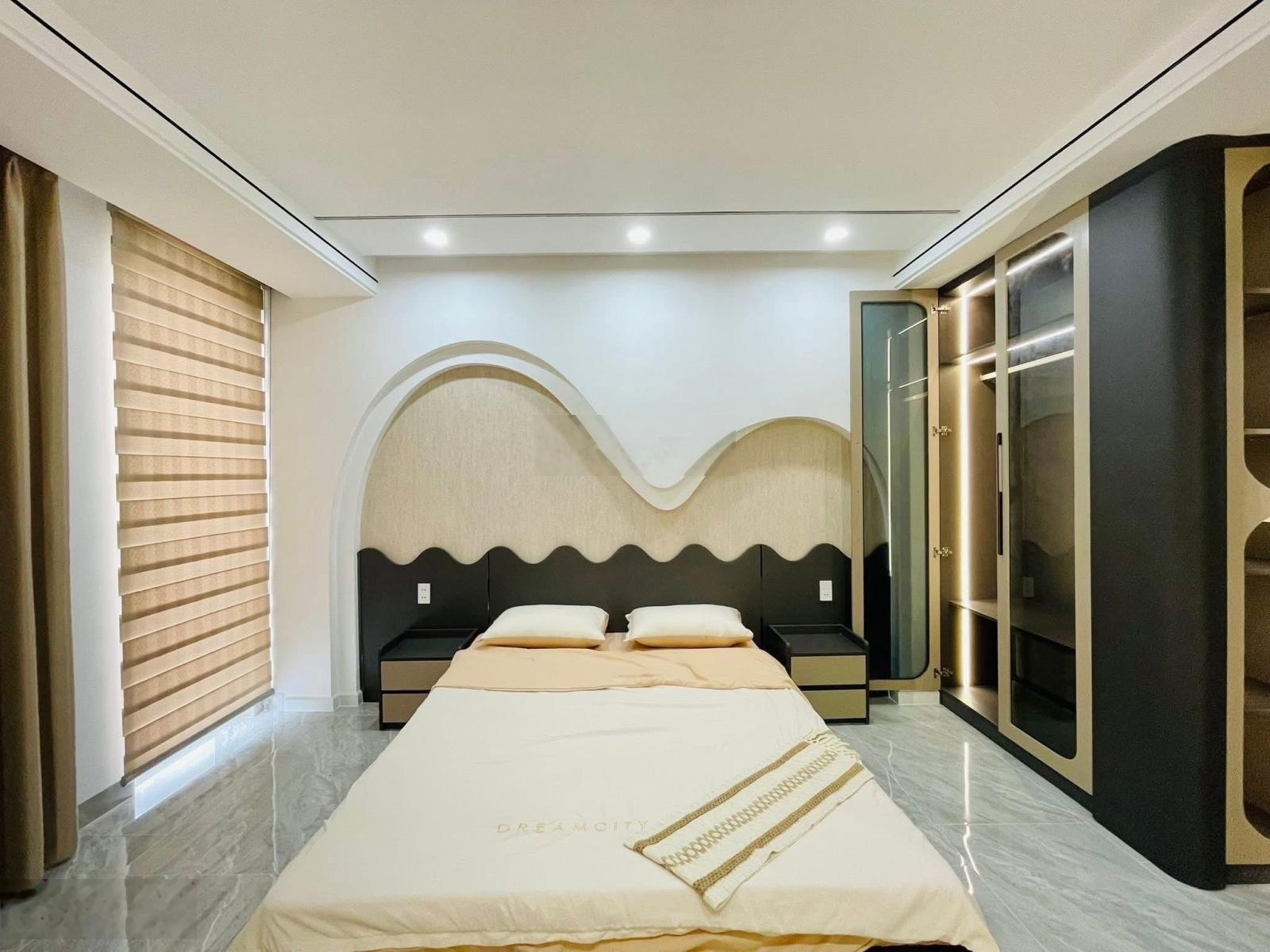 Nhà đẹp giá ngộp đường ôtô 7m ngay Phùng Văn Cung-Phú Nhuận, giá 3Tỷ490/71m2. Gần Bệnh Viện Hoàn Mỹ