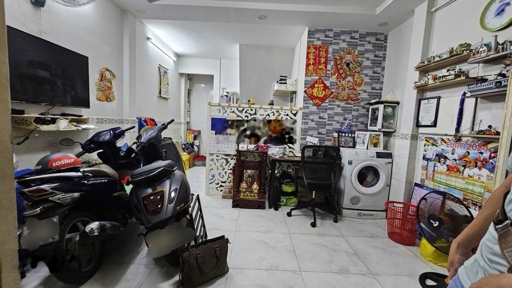 Hot hot hot 2 tầng 2 pn khu Bình Thới chỉ nhỉnh 2 tỷ